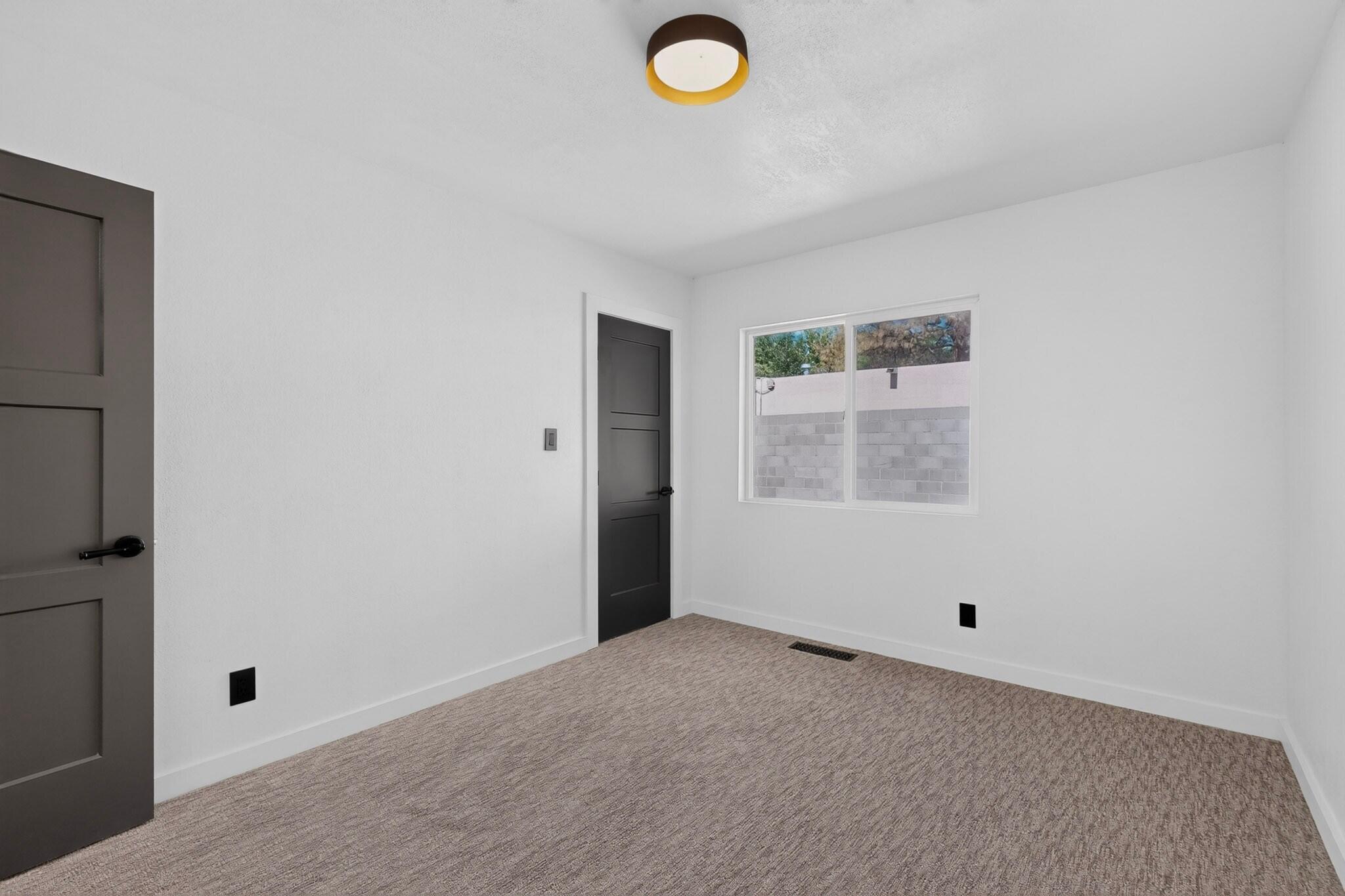 Photo 15 — 8413 Aztec Road NE
