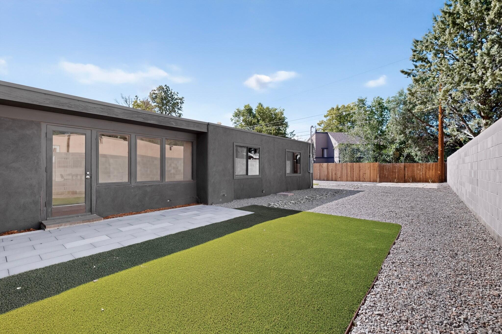 Photo 6 — 8413 Aztec Road NE