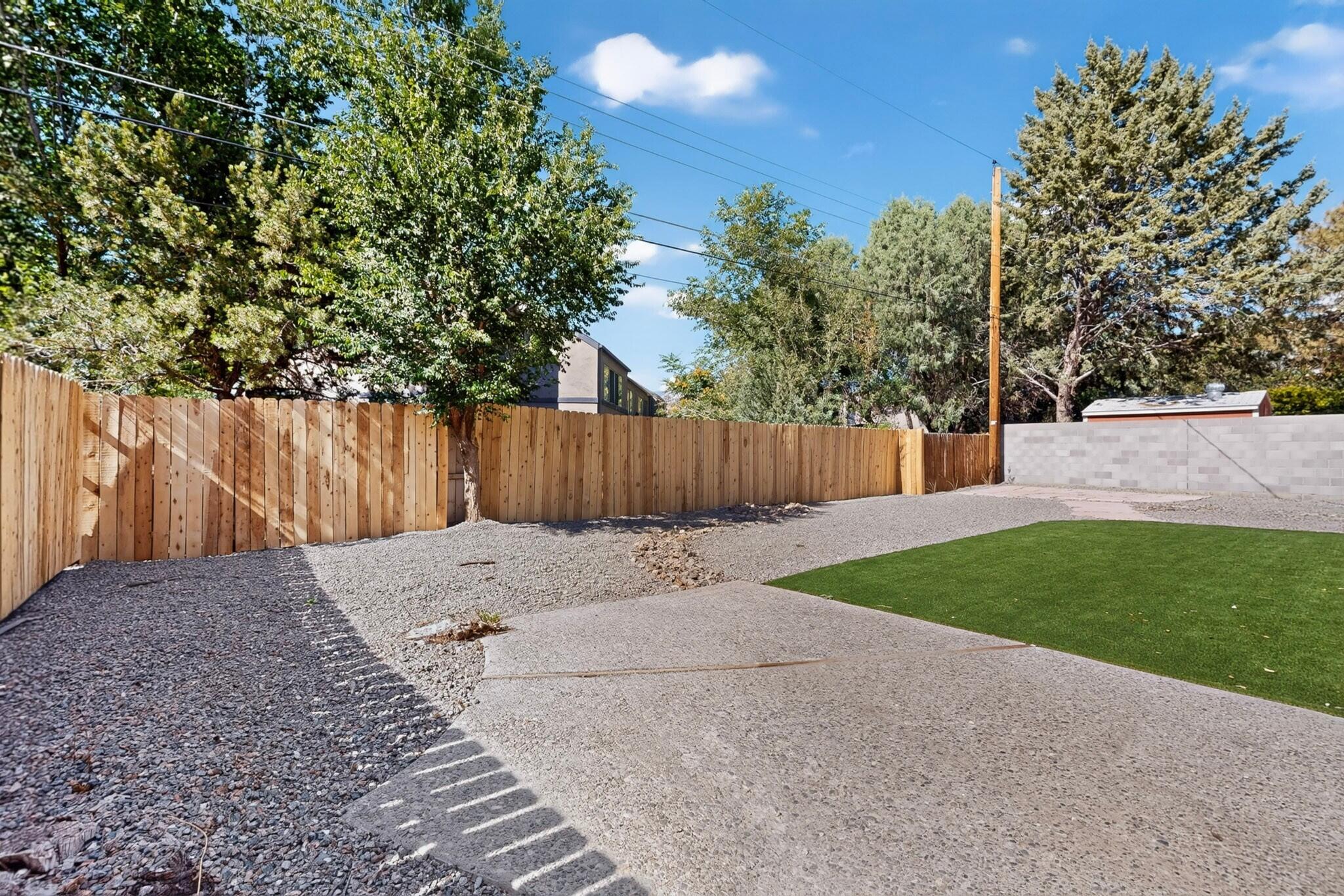 Photo 4 — 8413 Aztec Road NE