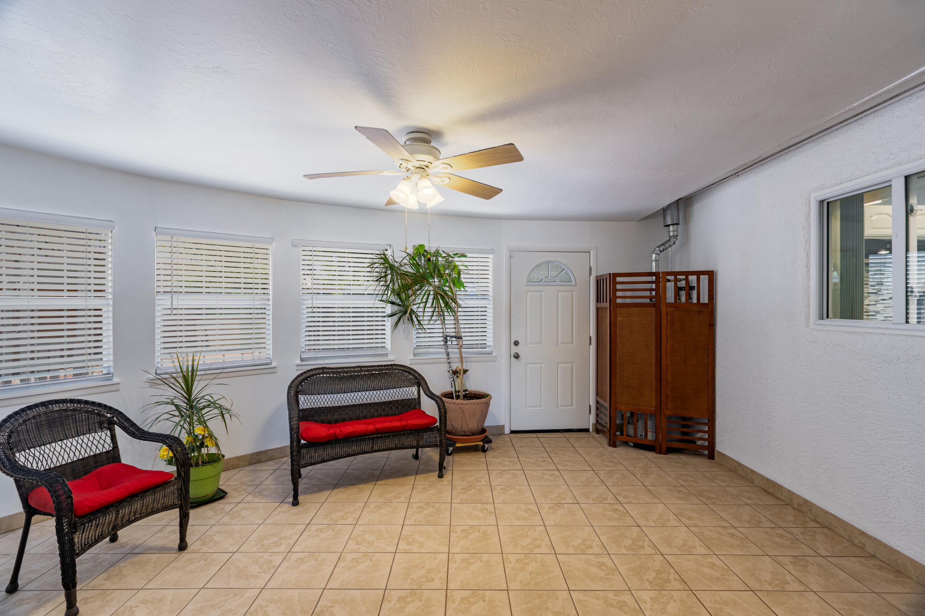 Photo 19 — 1205 Espanola Street NE