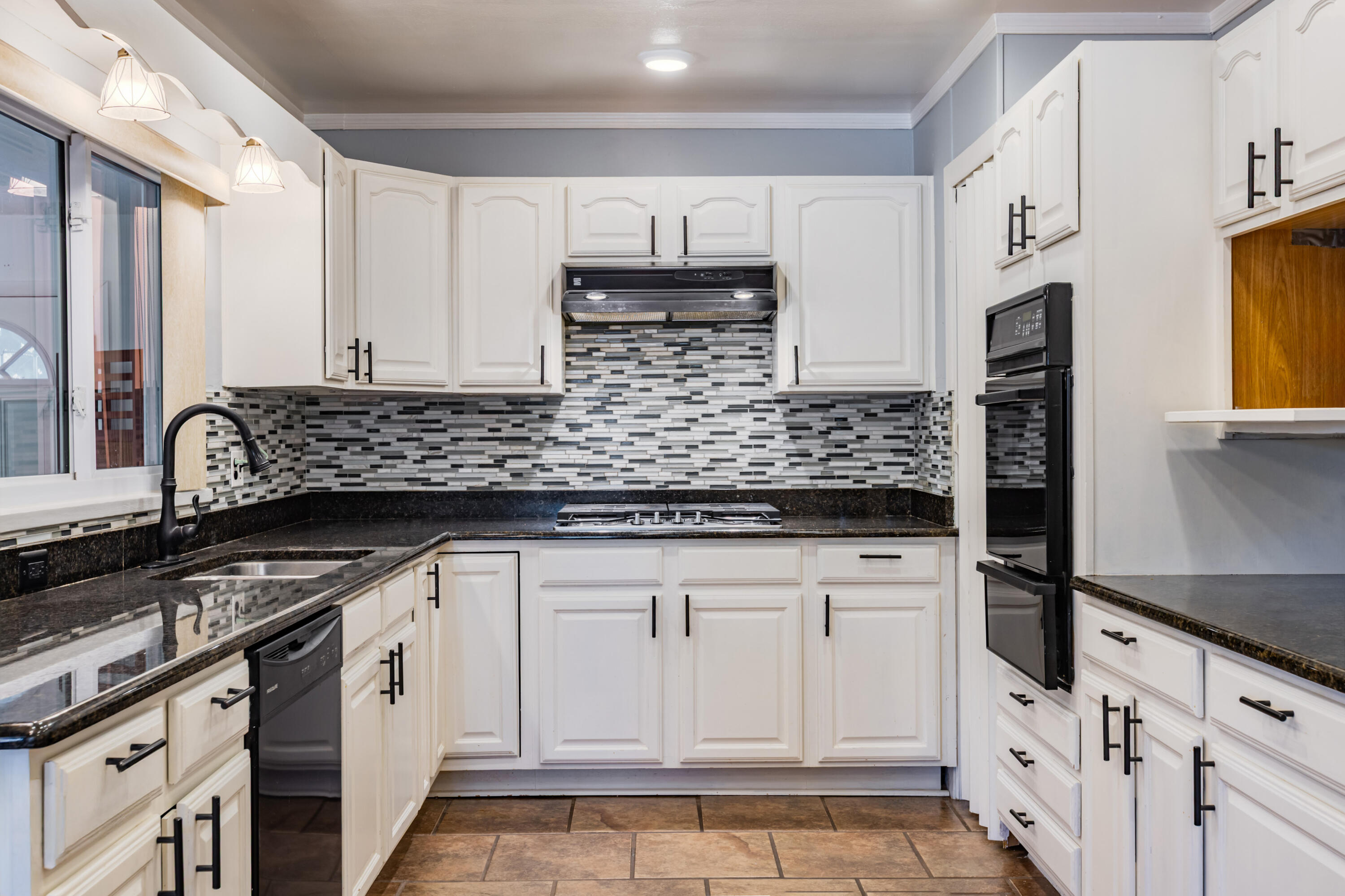 Photo 17 — 1205 Espanola Street NE