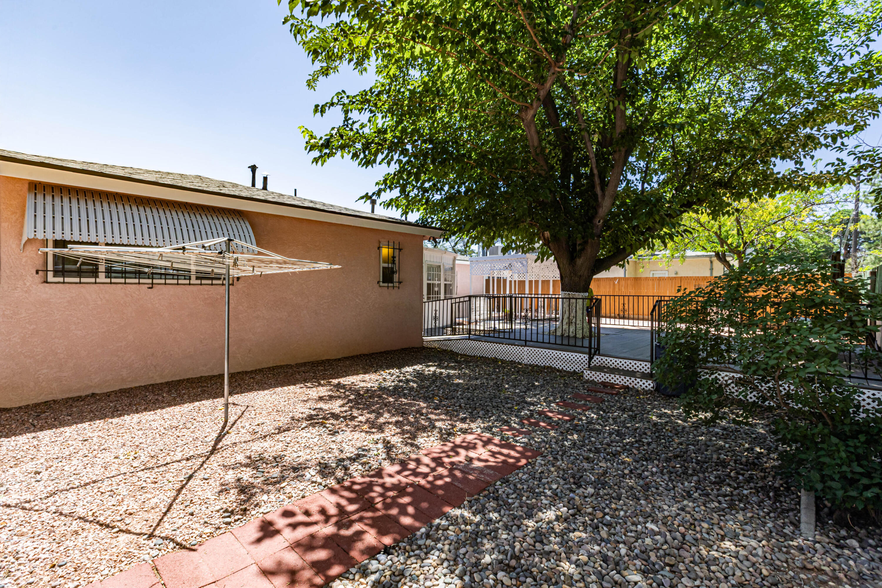 Photo 4 — 1205 Espanola Street NE