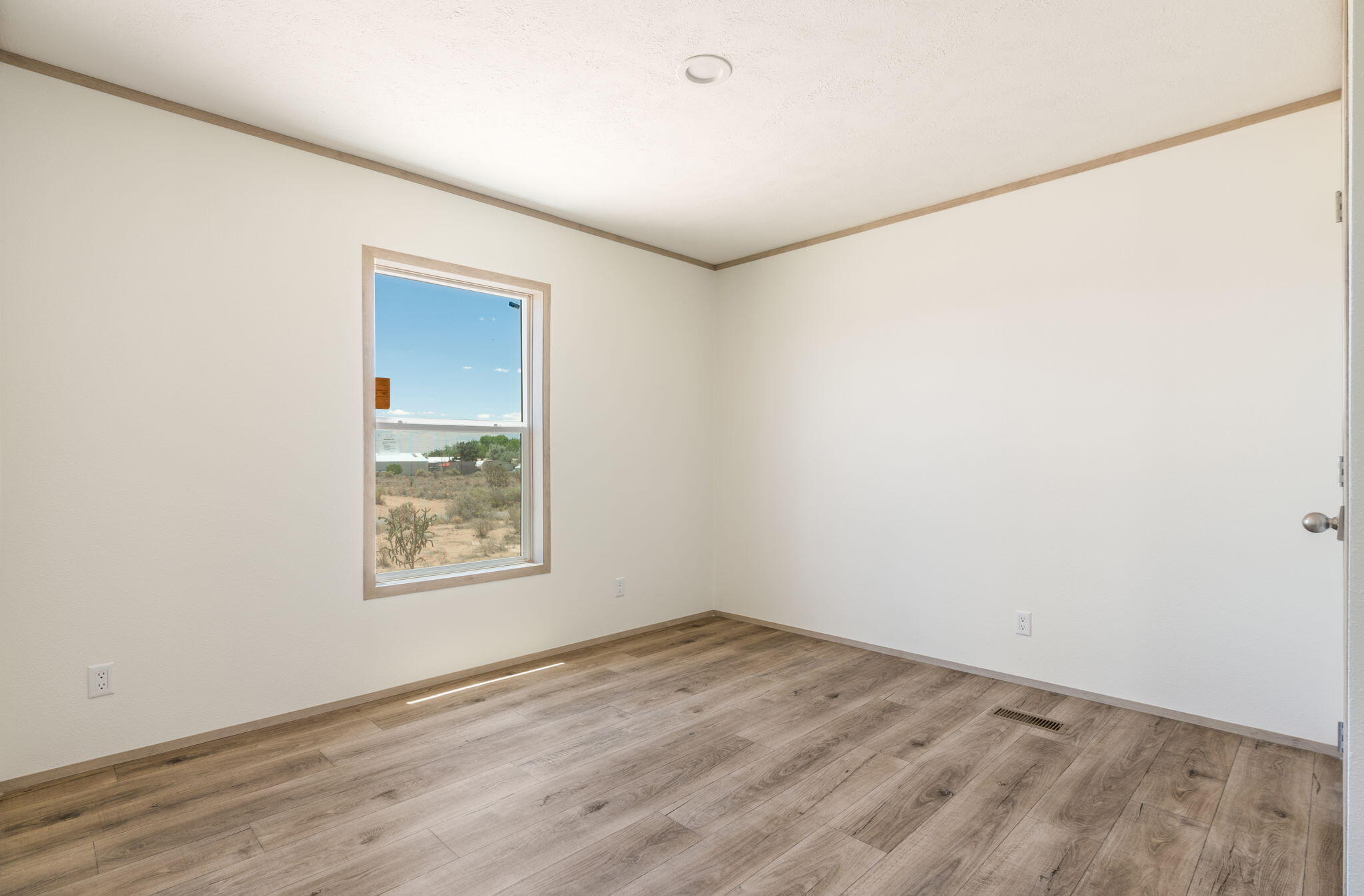 Photo 19 — 45 10th Avenue NE