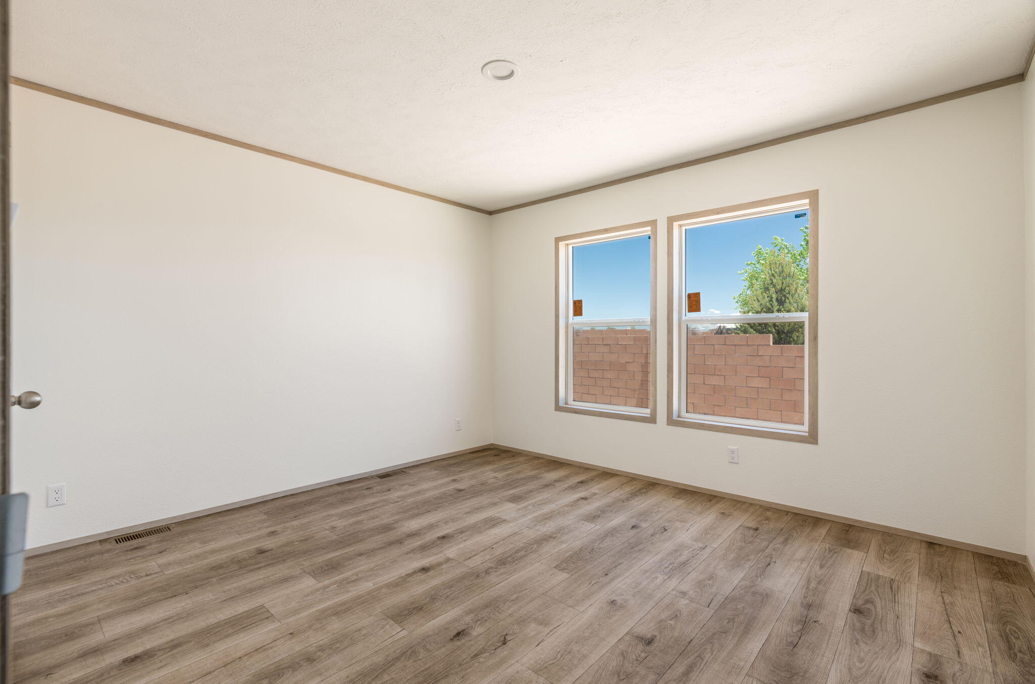 Photo 14 — 45 10th Avenue NE