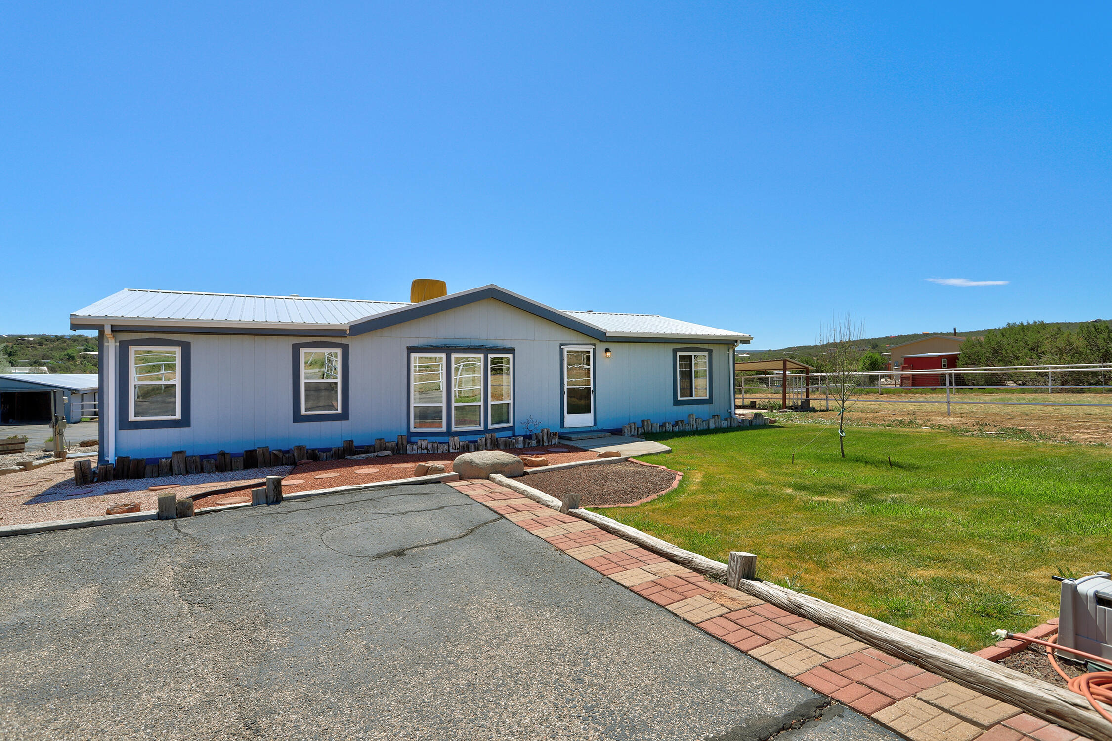 16 Stagecoach Junction Road