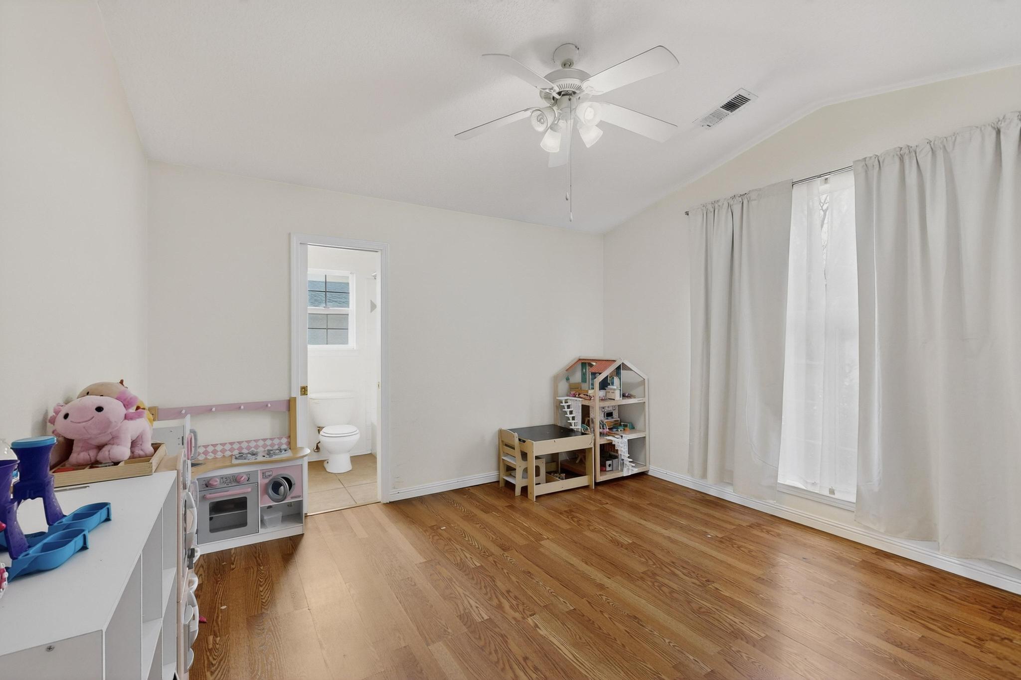 Photo 2 — 1034 Wagon Trail Street SW