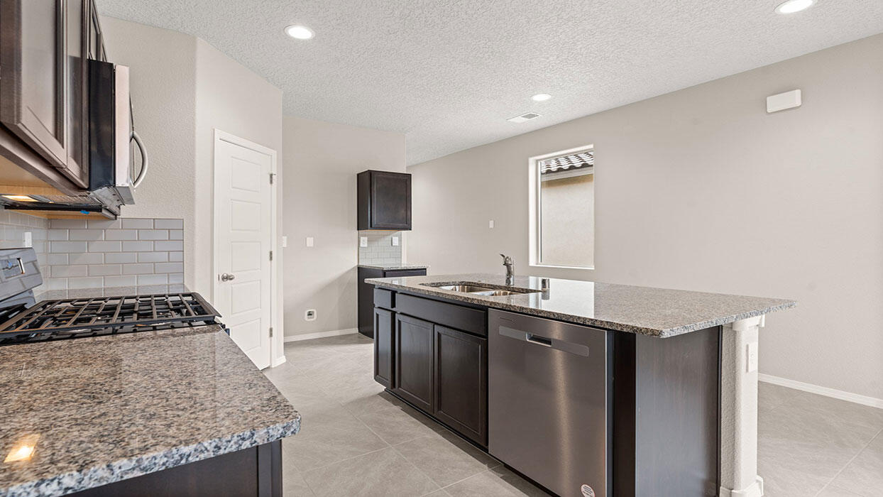 Photo 3 — 4 El Nido Court SW