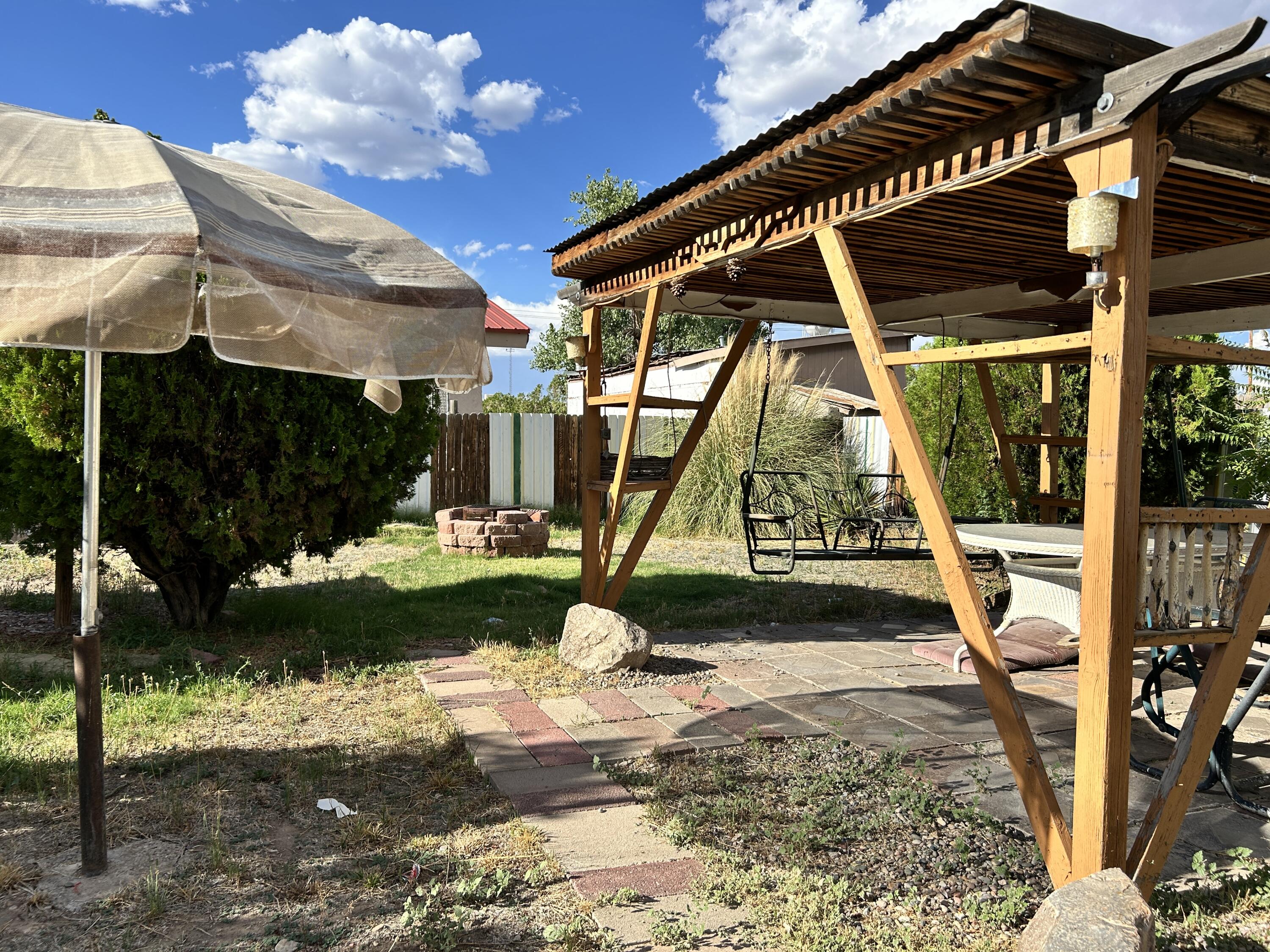Photo 6 — 607 1/2 Baca Avenue