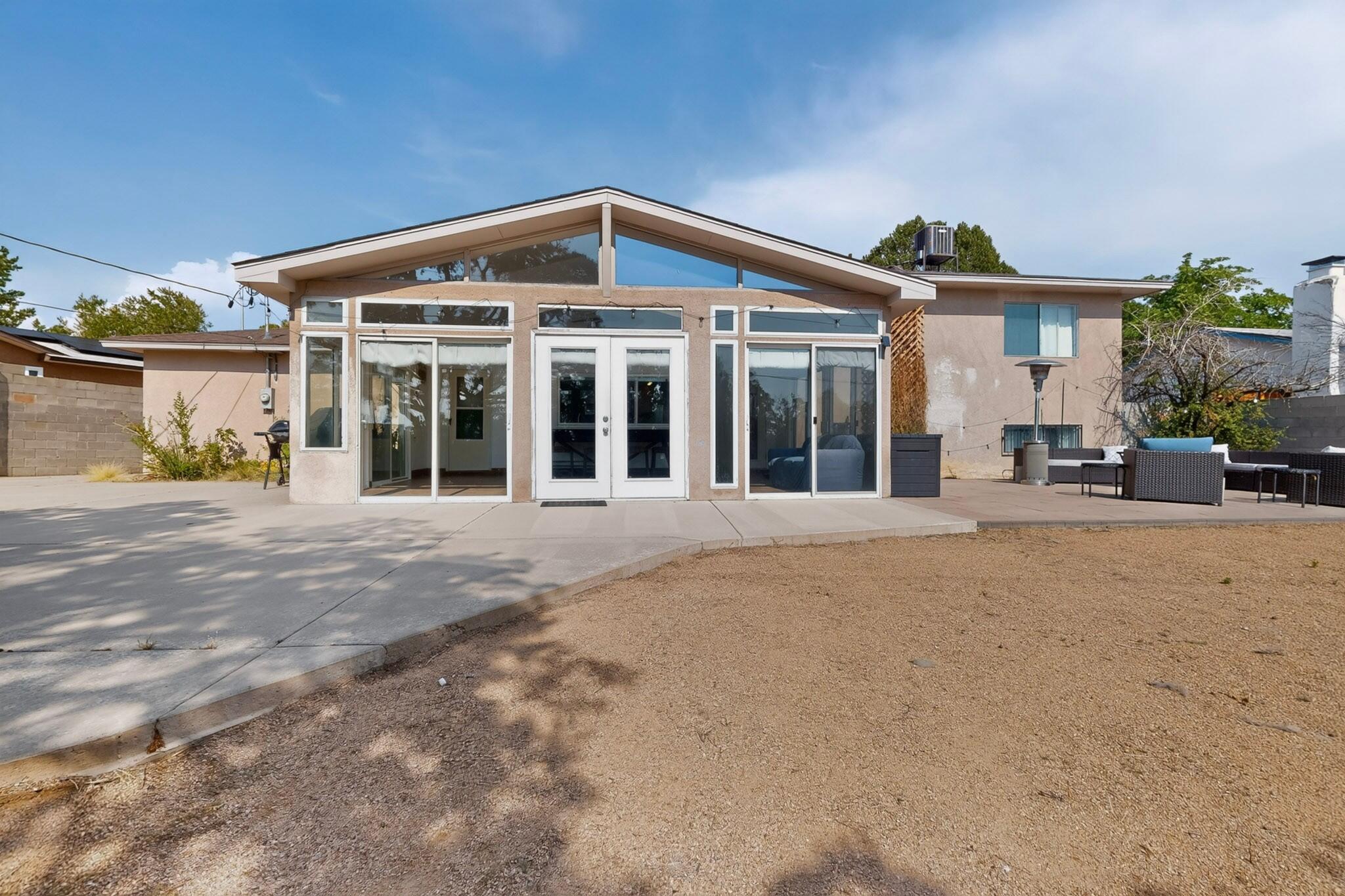 Photo 5 — 3605 Chelwood Park Boulevard NE