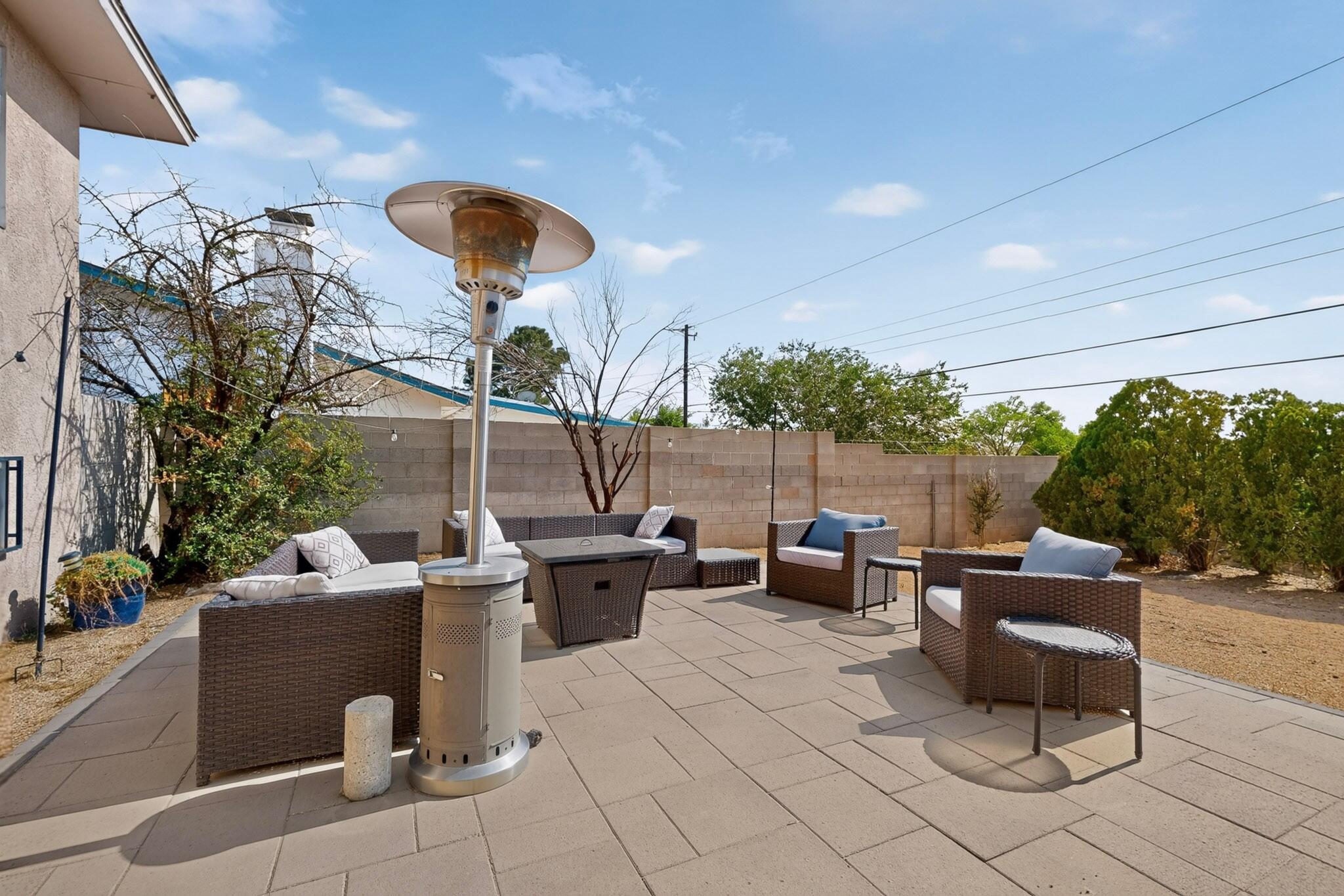 Photo 3 — 3605 Chelwood Park Boulevard NE