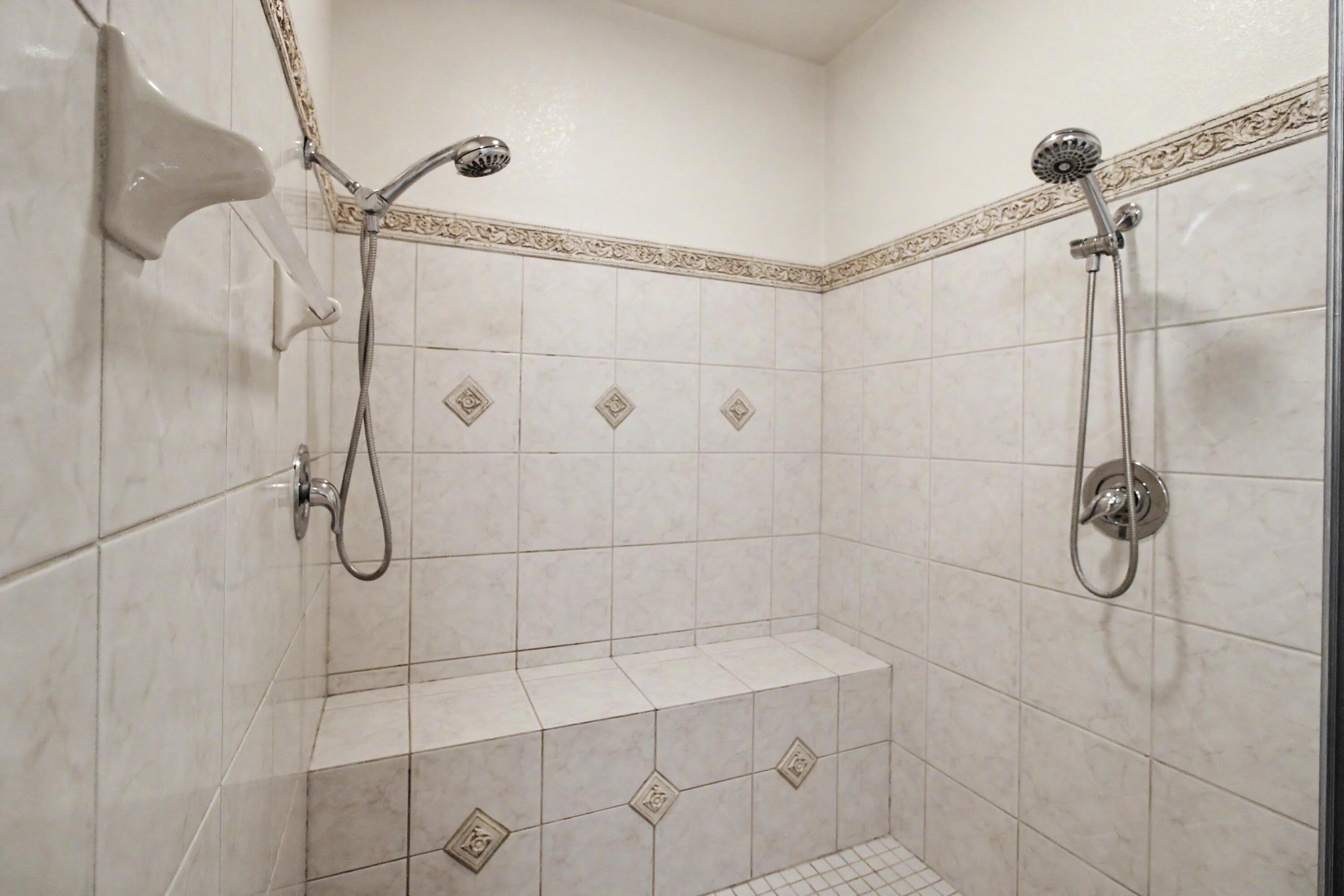 Photo 11 — 6316 Wilmington NE