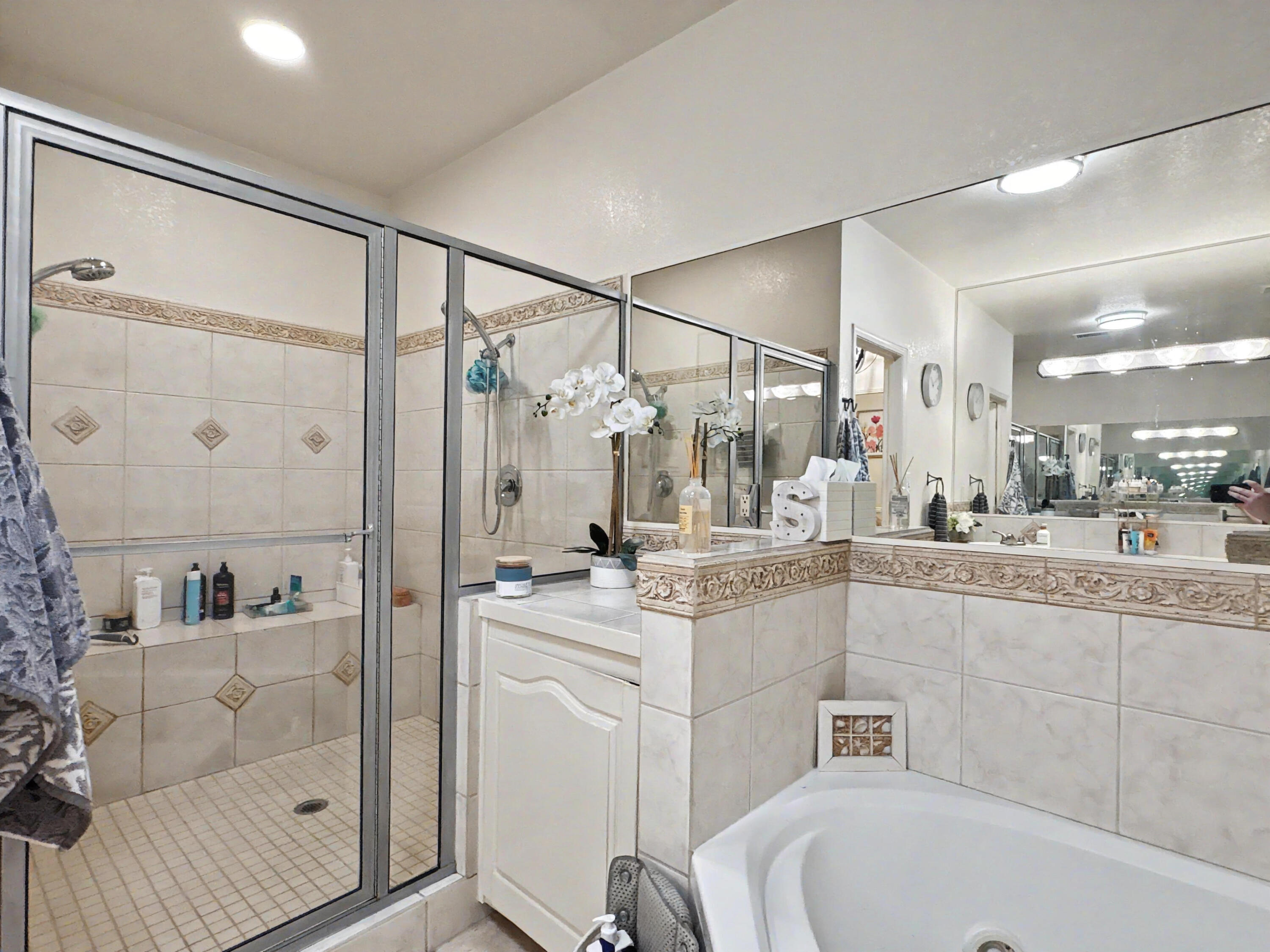 Photo 4 — 6316 Wilmington NE