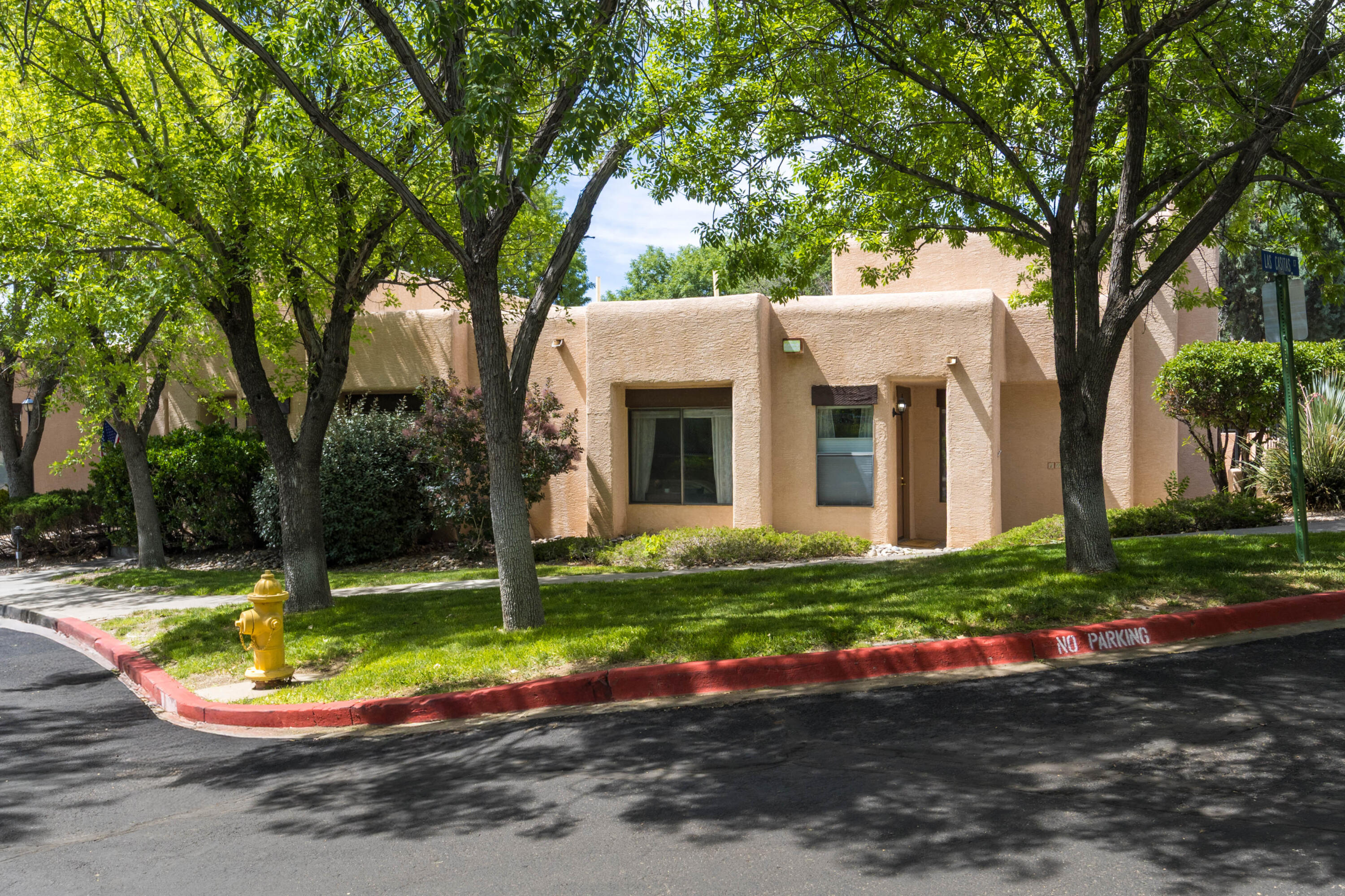 10241 Las Casitas Court NE