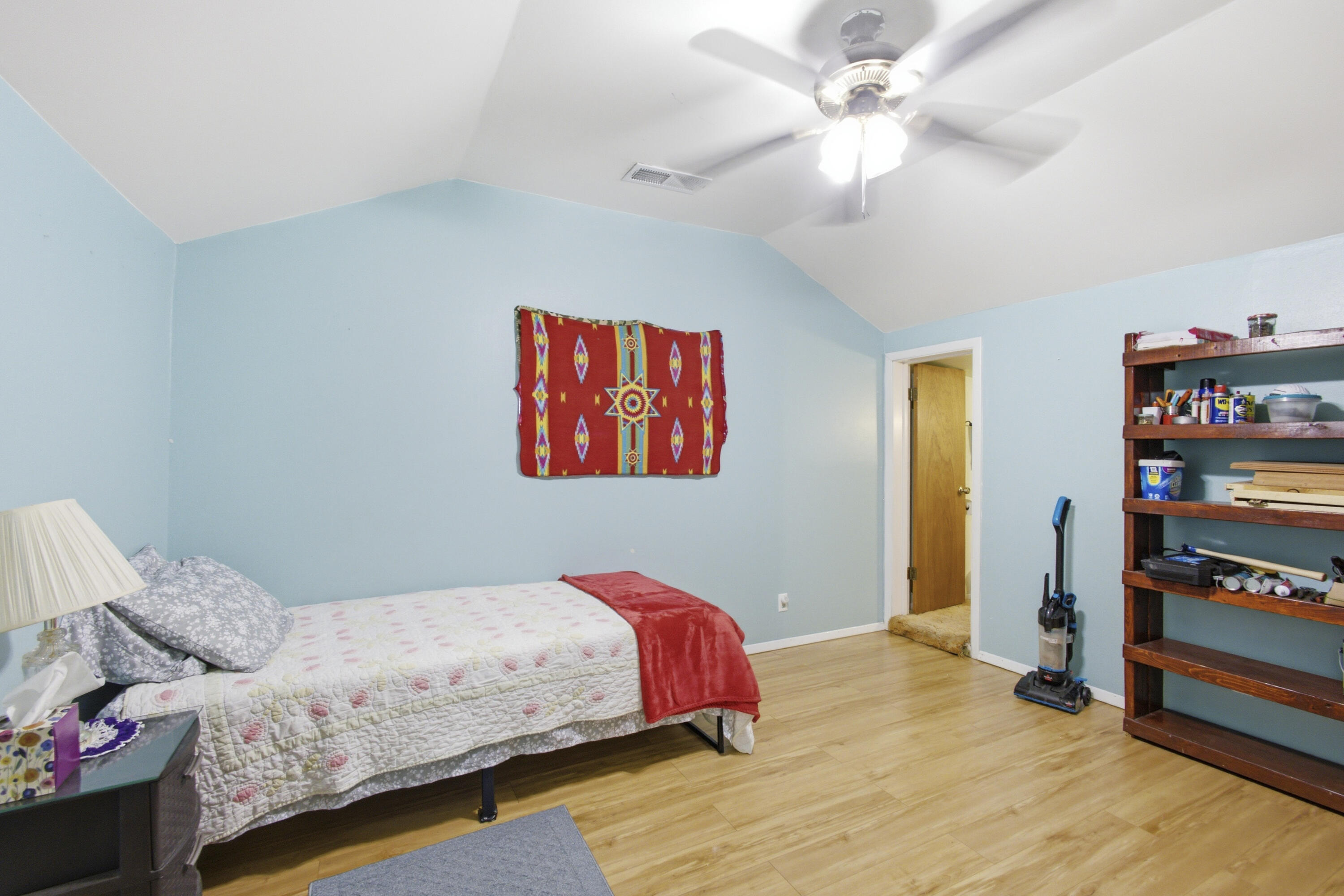 Photo 11 — 124 N Pershing Street