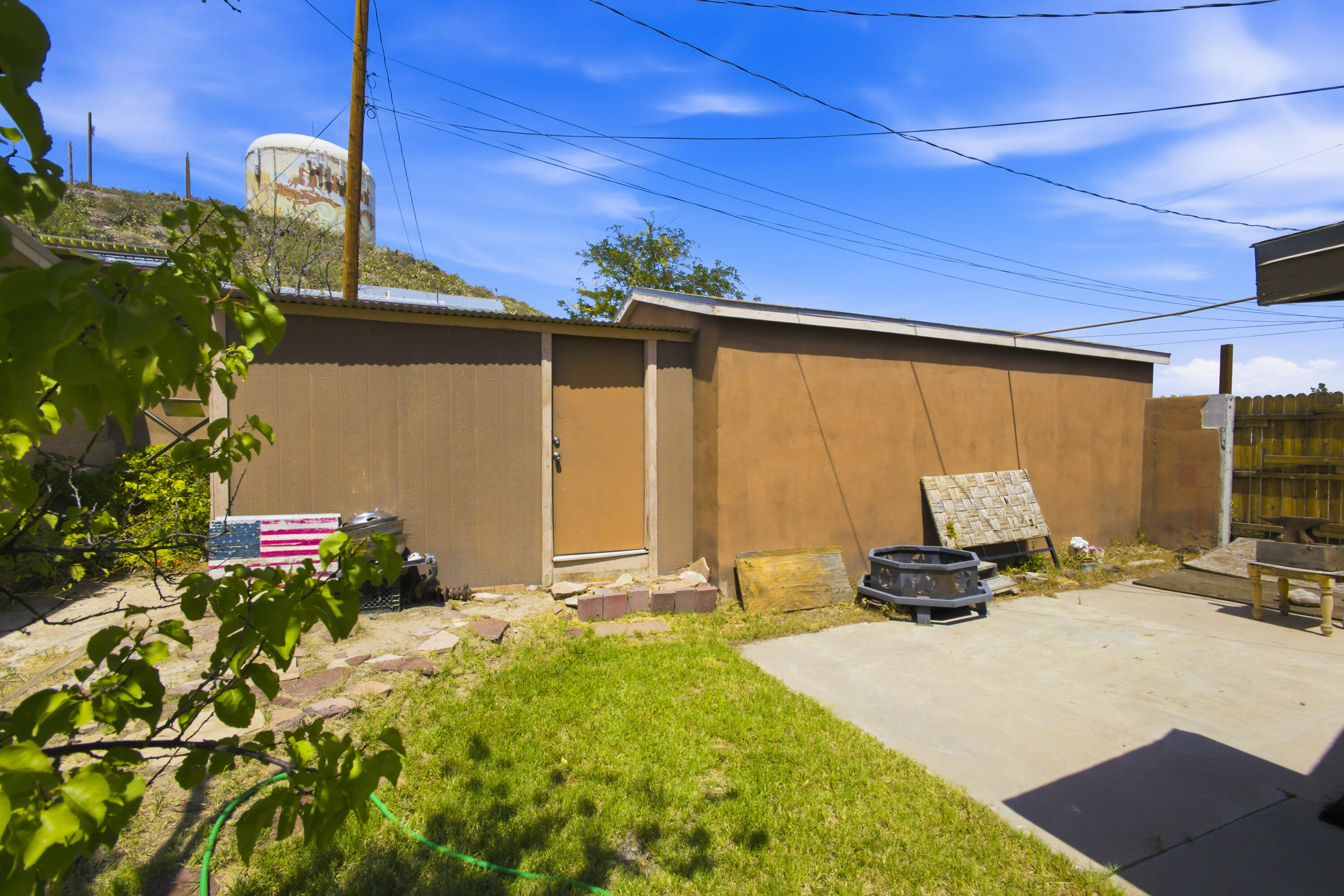 Photo 4 — 124 N Pershing Street