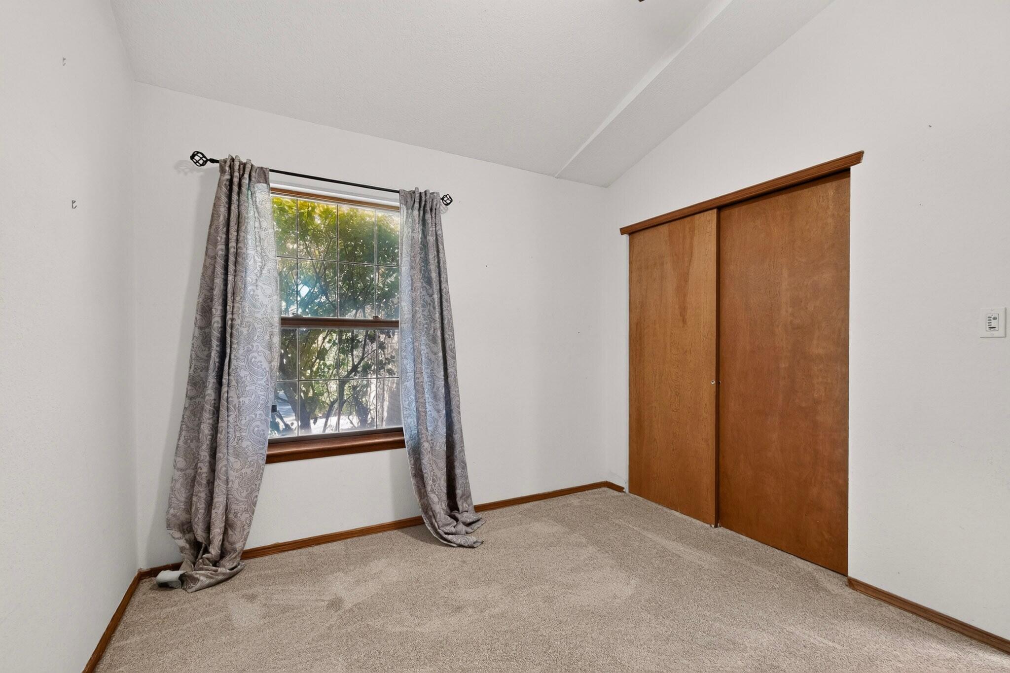 Photo 5 — 4604 Trace Way Avenue NW