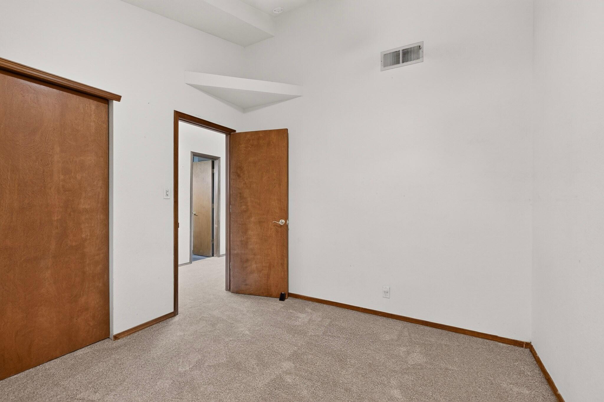 Photo 6 — 4604 Trace Way Avenue NW