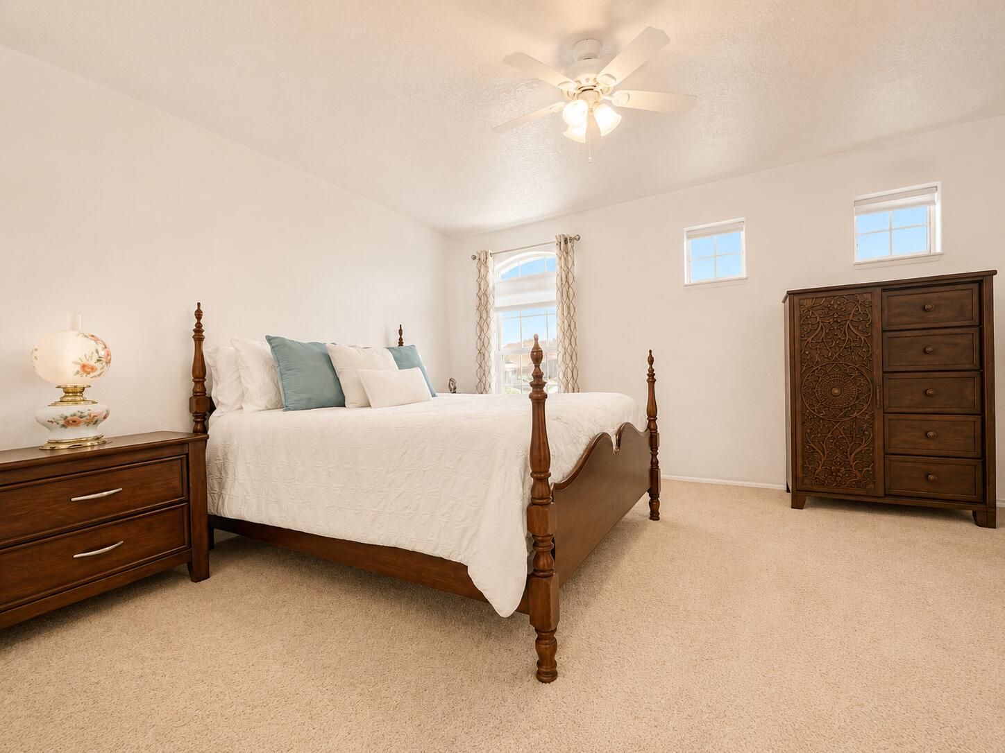 Photo 5 — 10400 Ridgecircle Drive NW