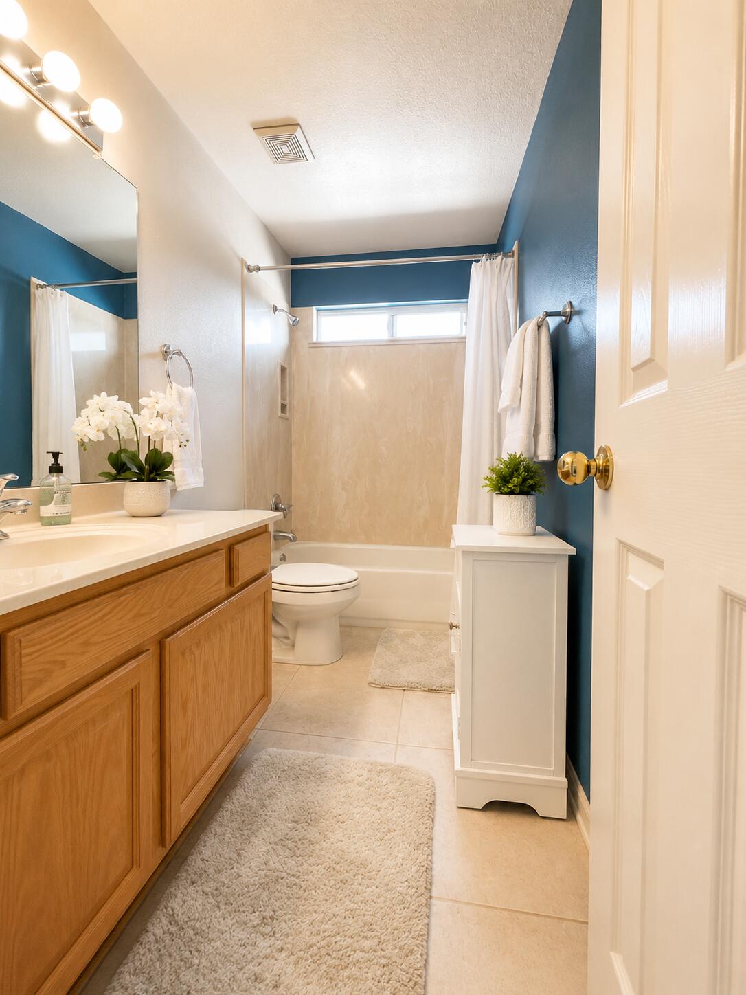 Photo 6 — 10400 Ridgecircle Drive NW