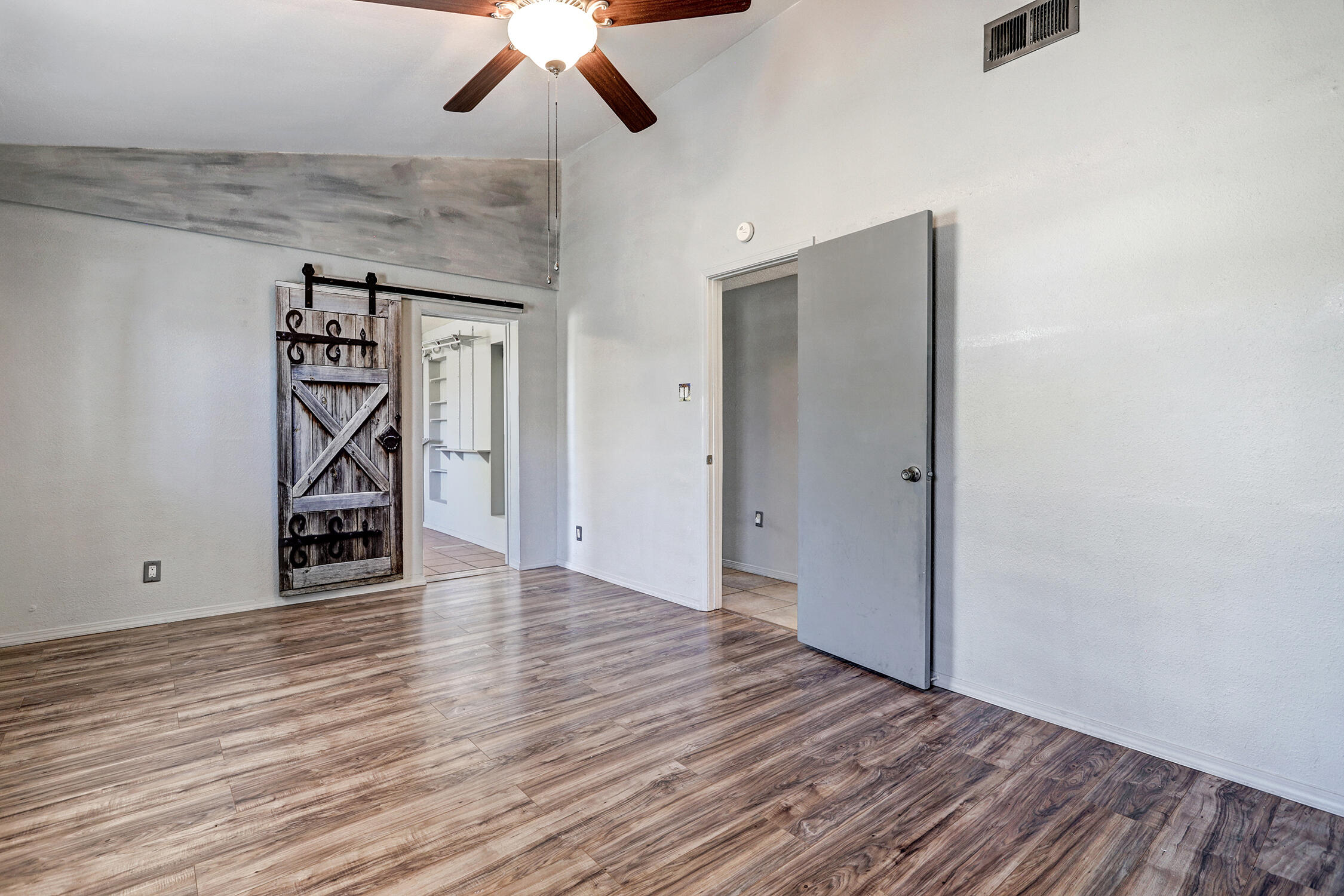 Photo 18 — 1520 55th Street NW