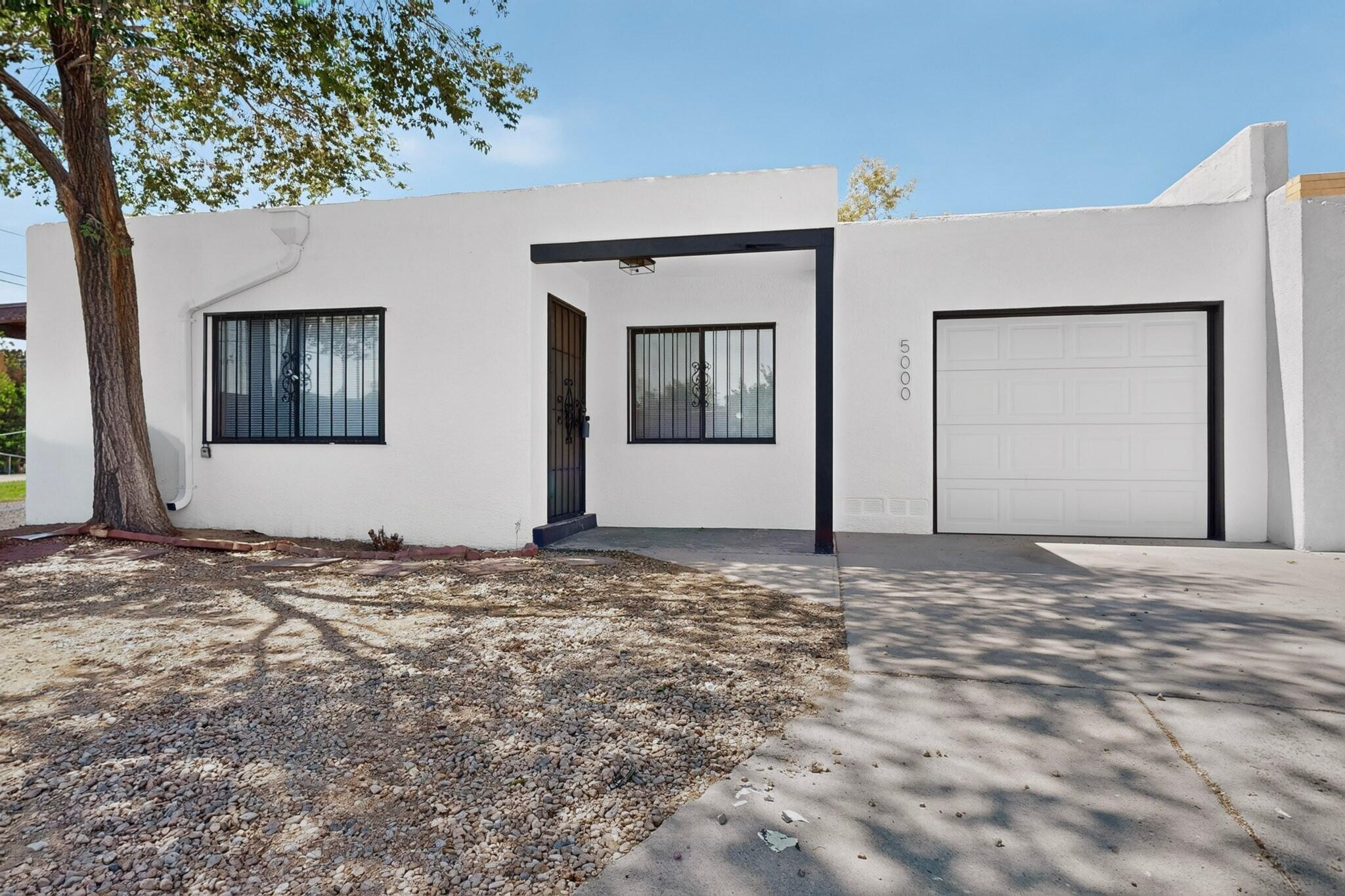 Photo 2 — 5000 Orion Avenue NW