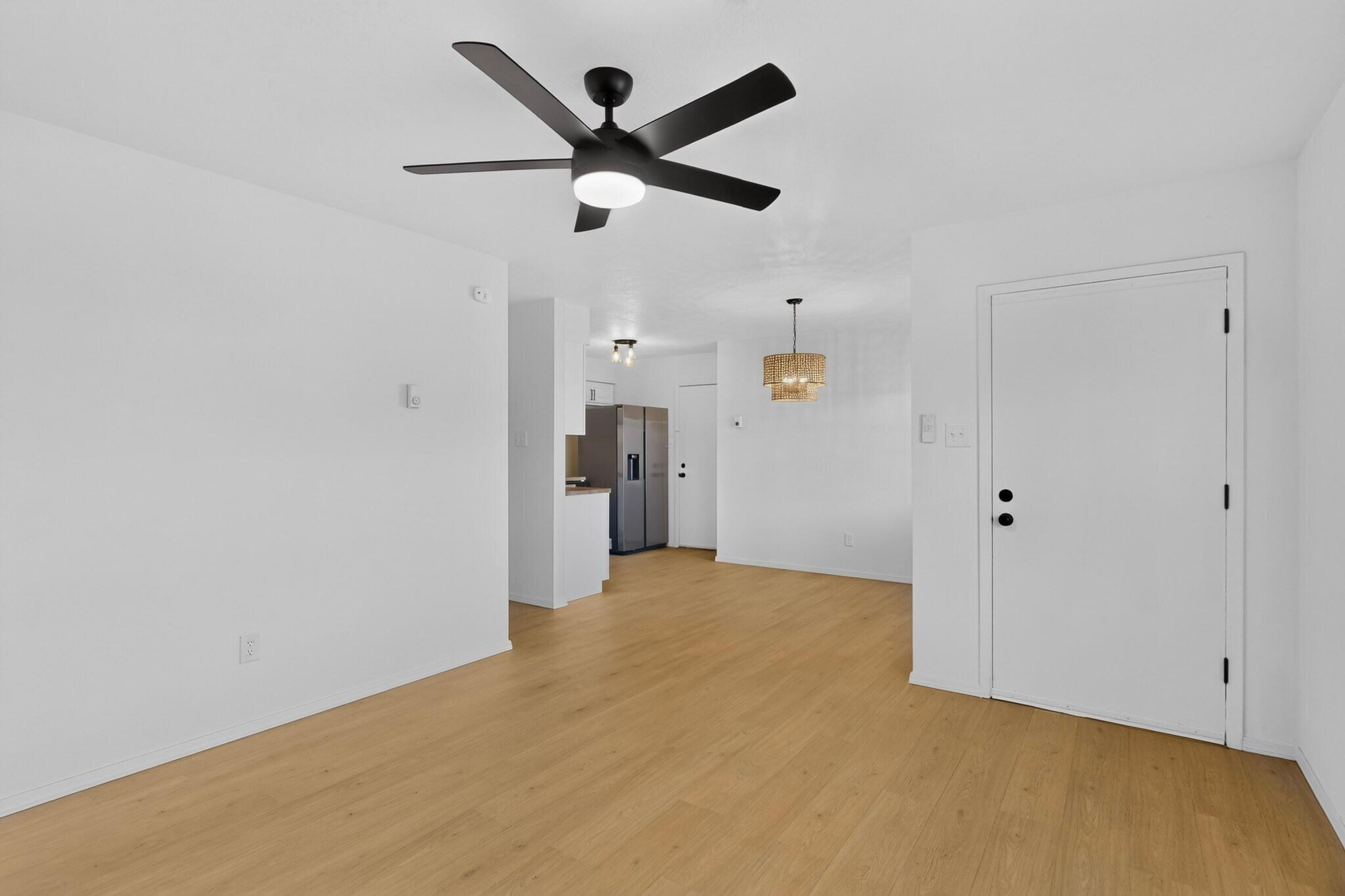 Photo 8 — 5000 Orion Avenue NW