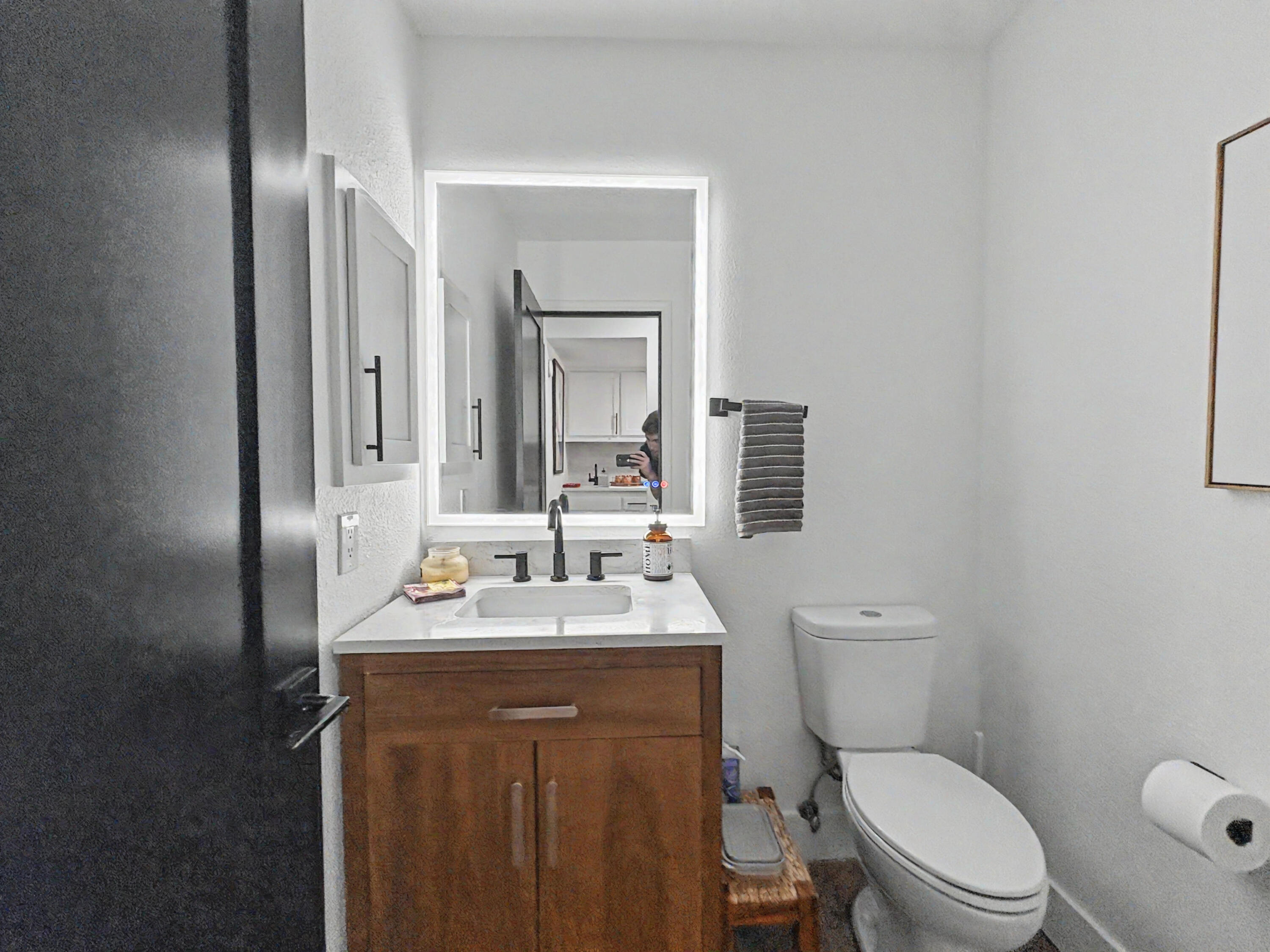 Photo 10 — 9608 Merion Circle NE