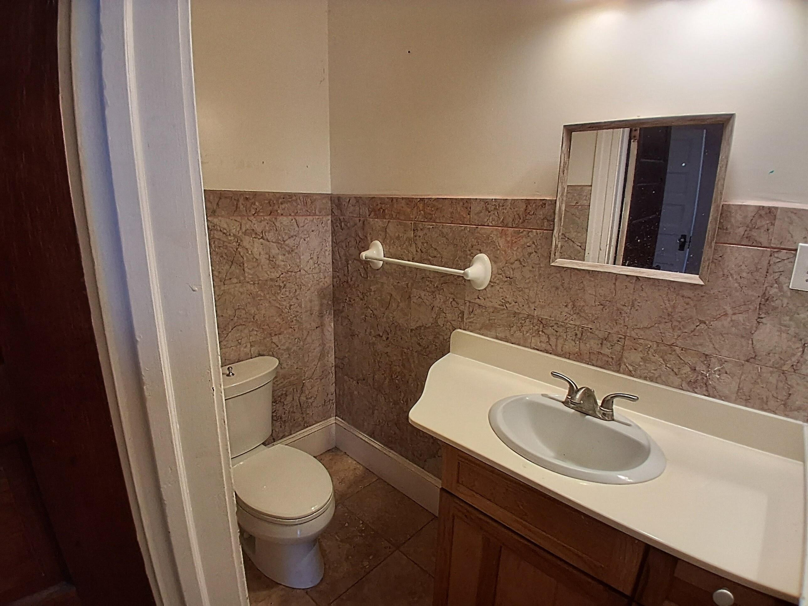 Photo 10 — 209 Edith Boulevard NE