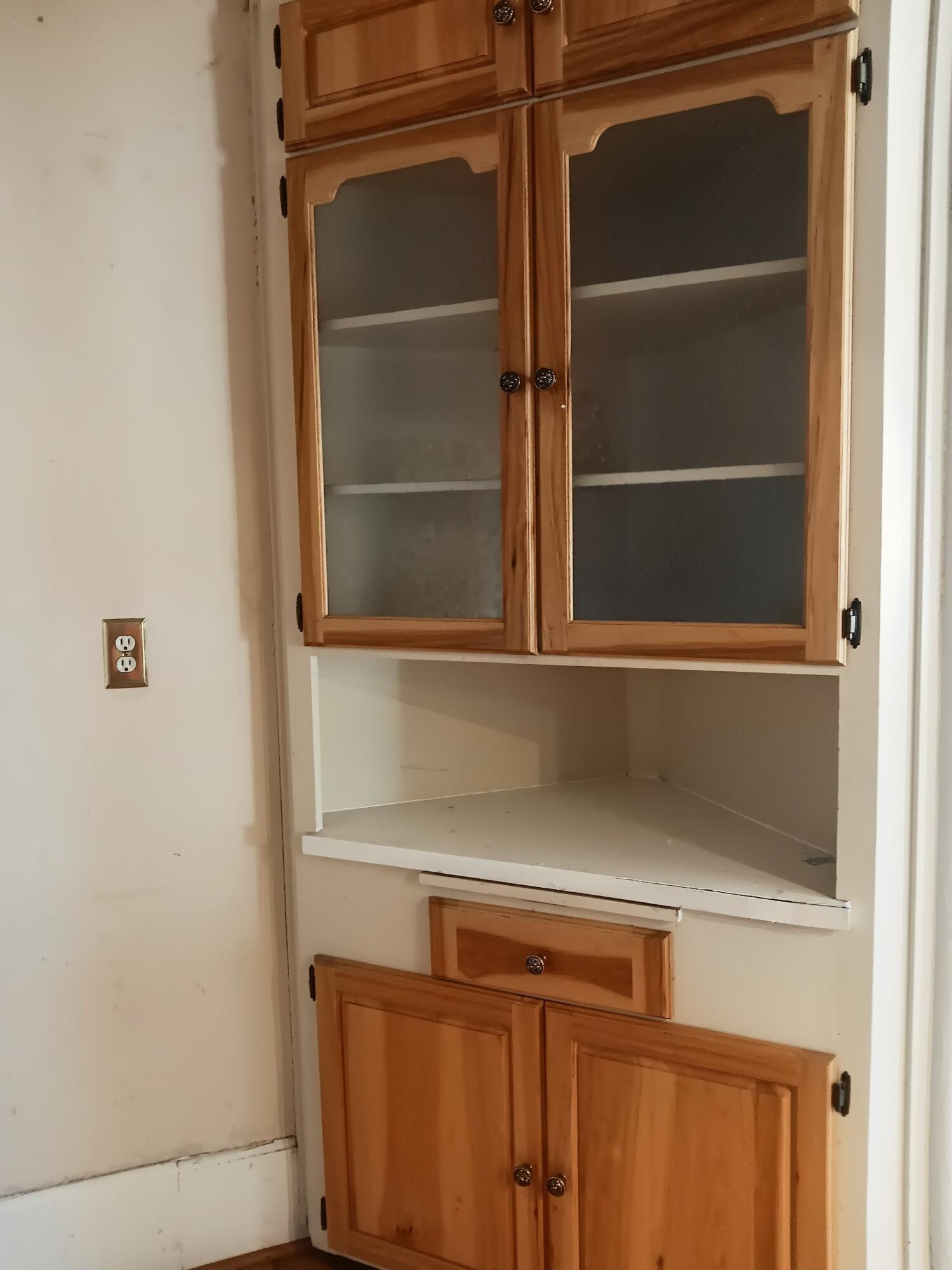 Photo 14 — 209 Edith Boulevard NE