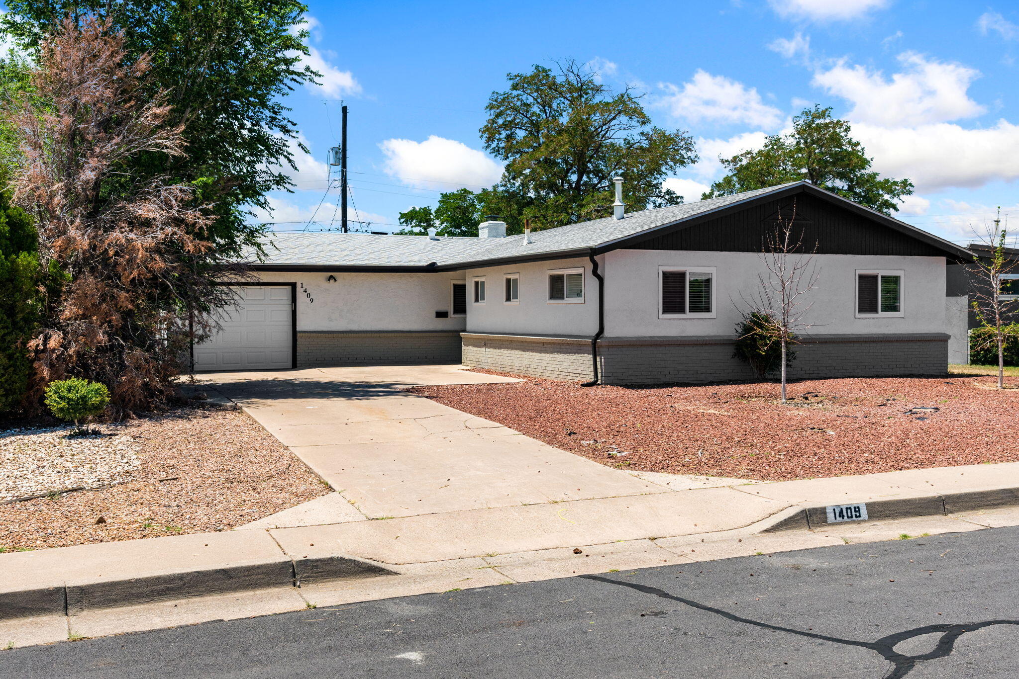 1409 Dorothy Street NE