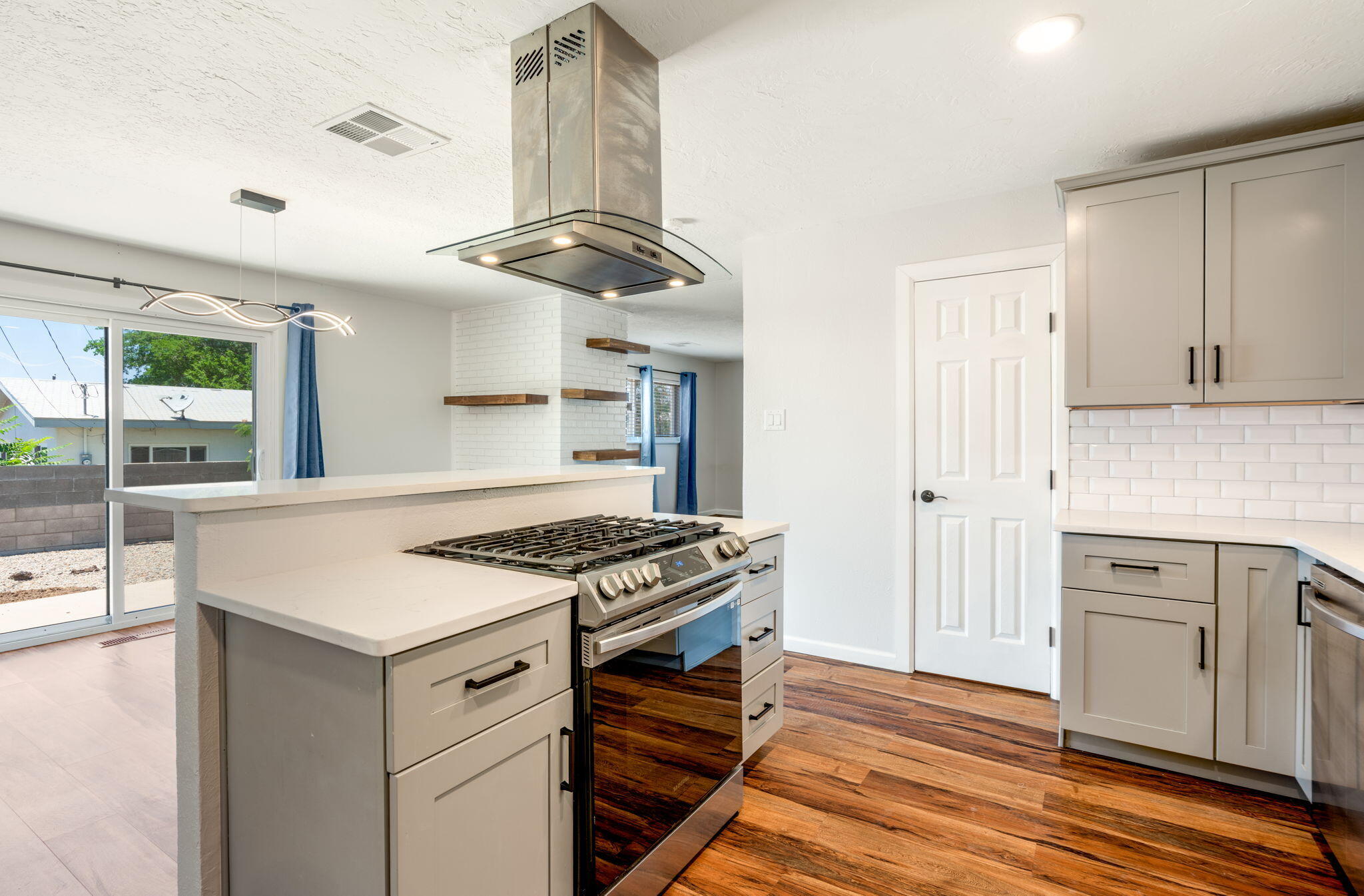 Photo 19 — 1409 Dorothy Street NE