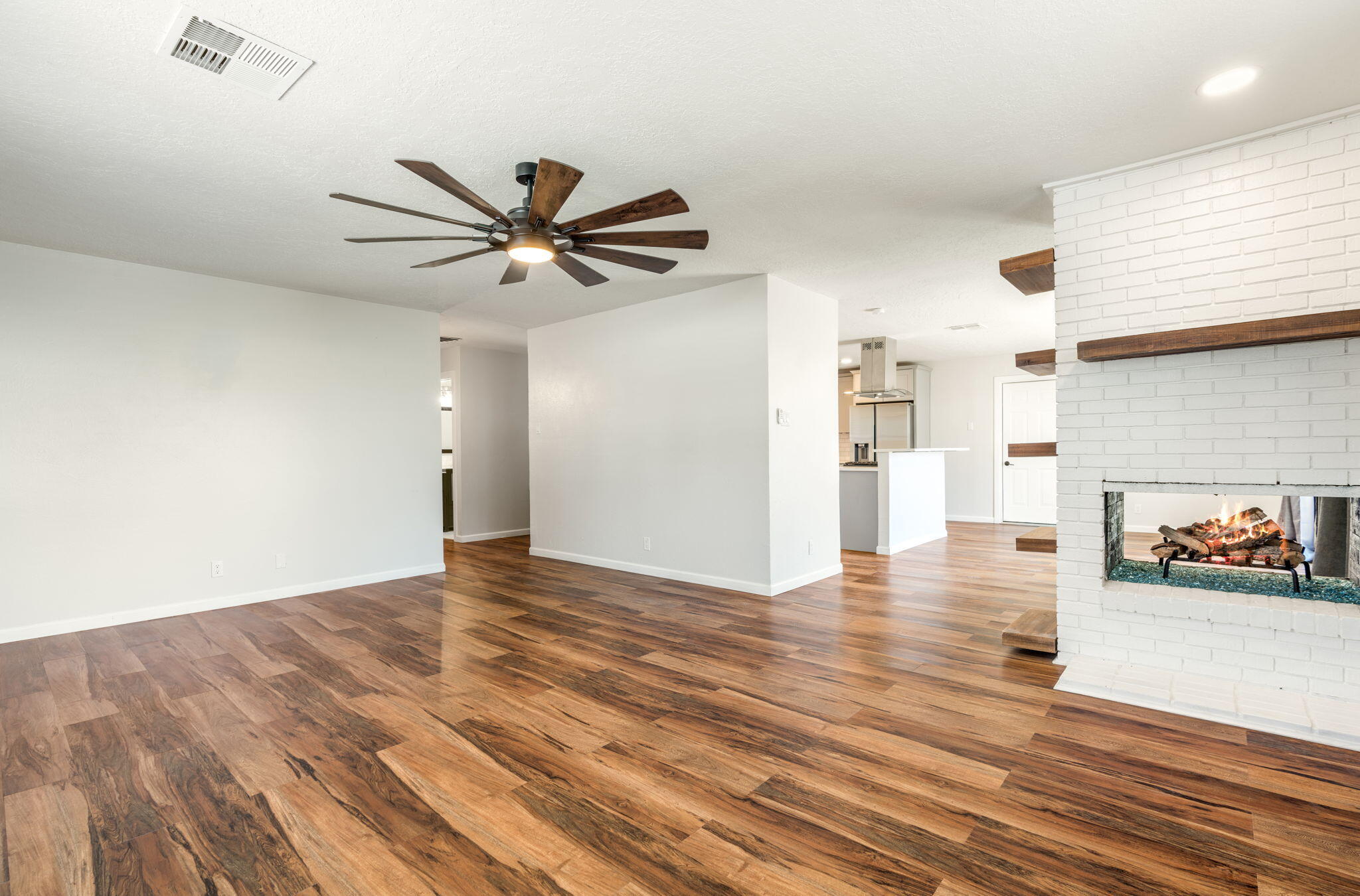 Photo 8 — 1409 Dorothy Street NE