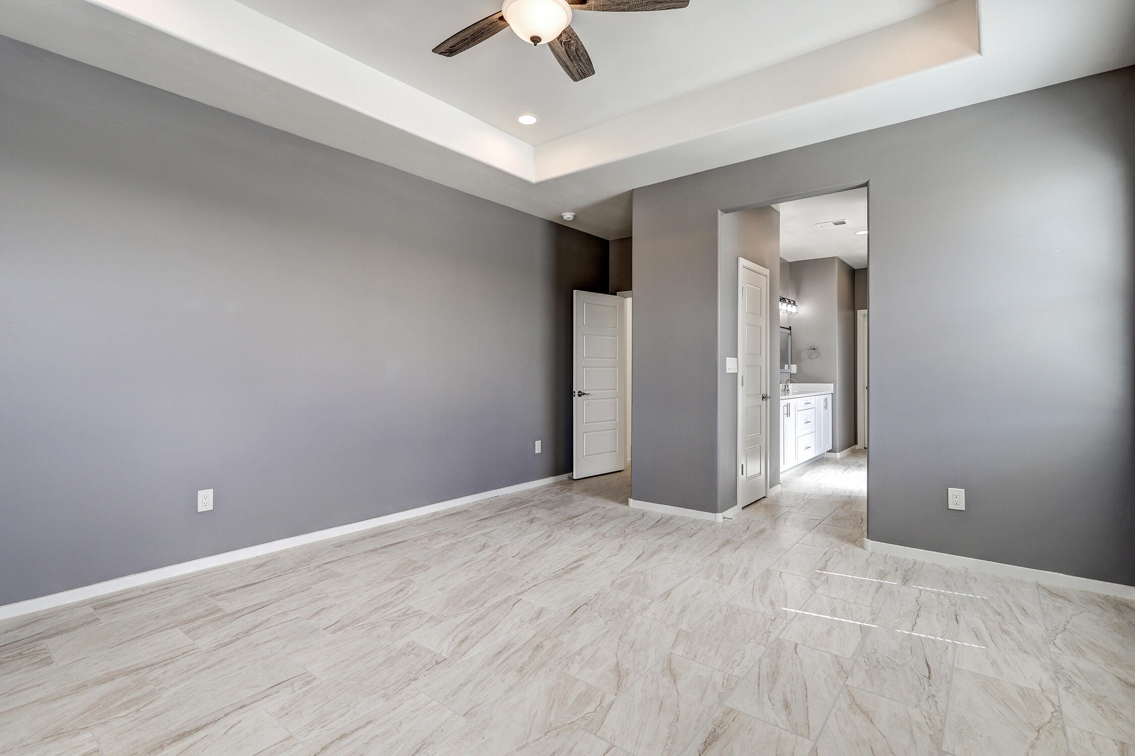 Photo 17 — 509 12th Avenue SE