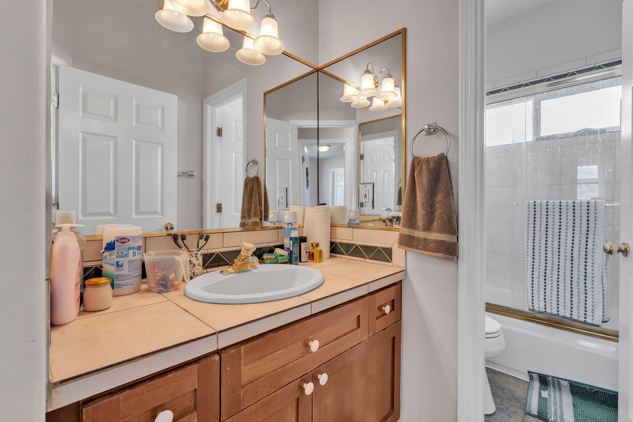 Photo 12 — 4211 Stowe Road NW