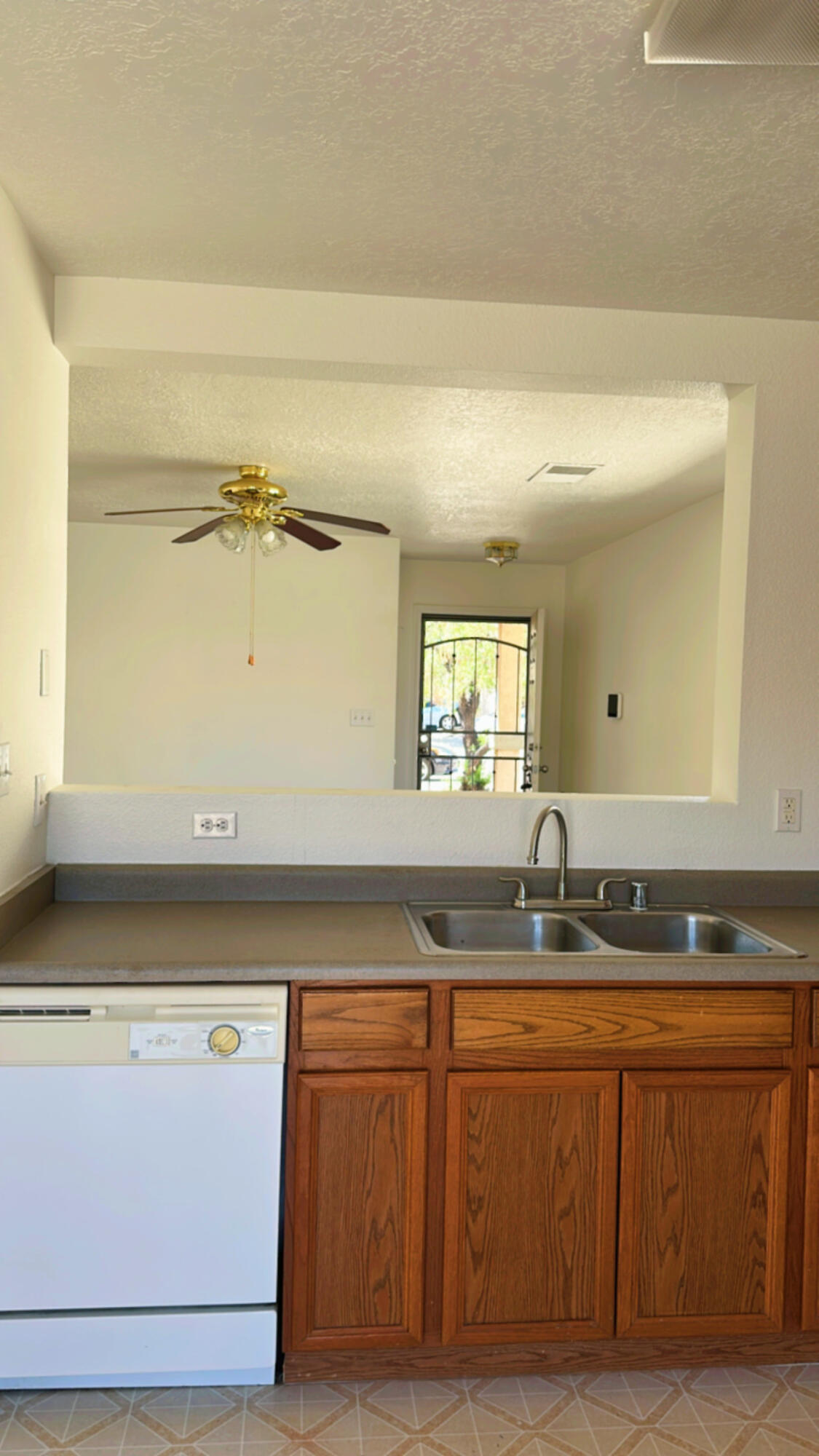 Photo 6 — 9623 Gemstone Road SW