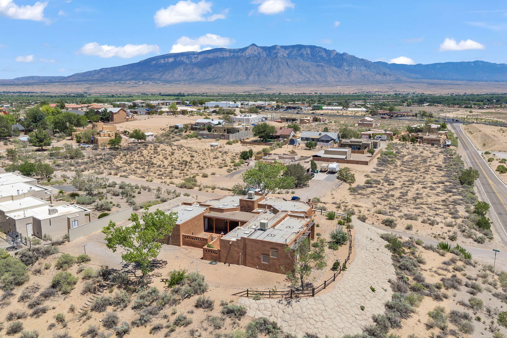 Photo 6 — 1201 Chihuahua Road NE