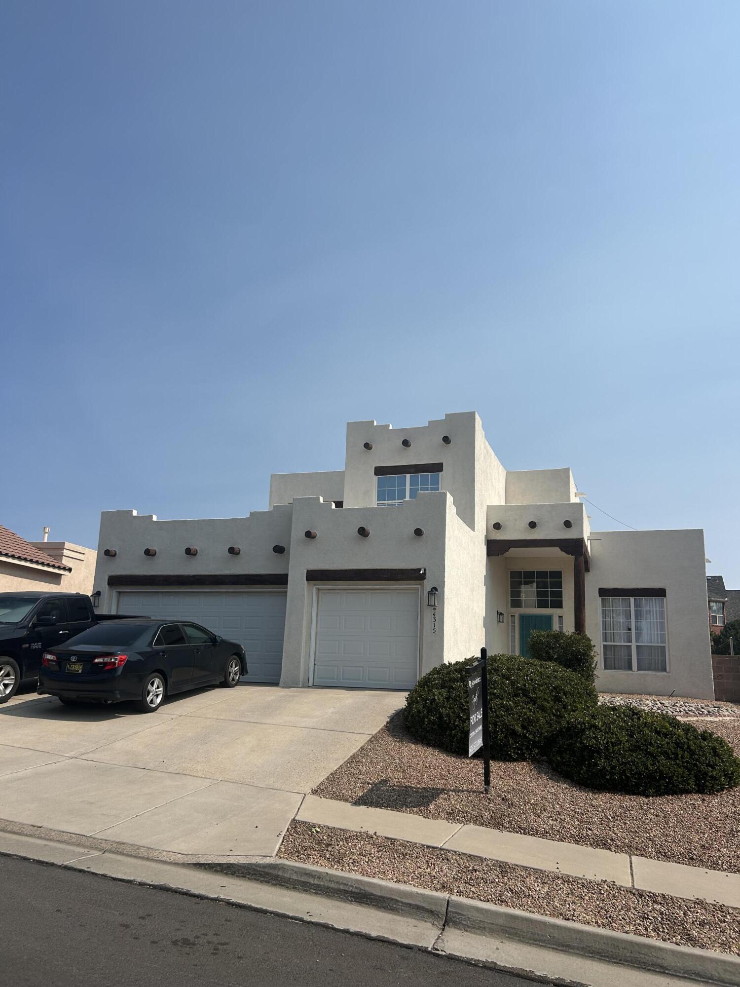 Photo 2 — 4315 Rancho Redondo NW
