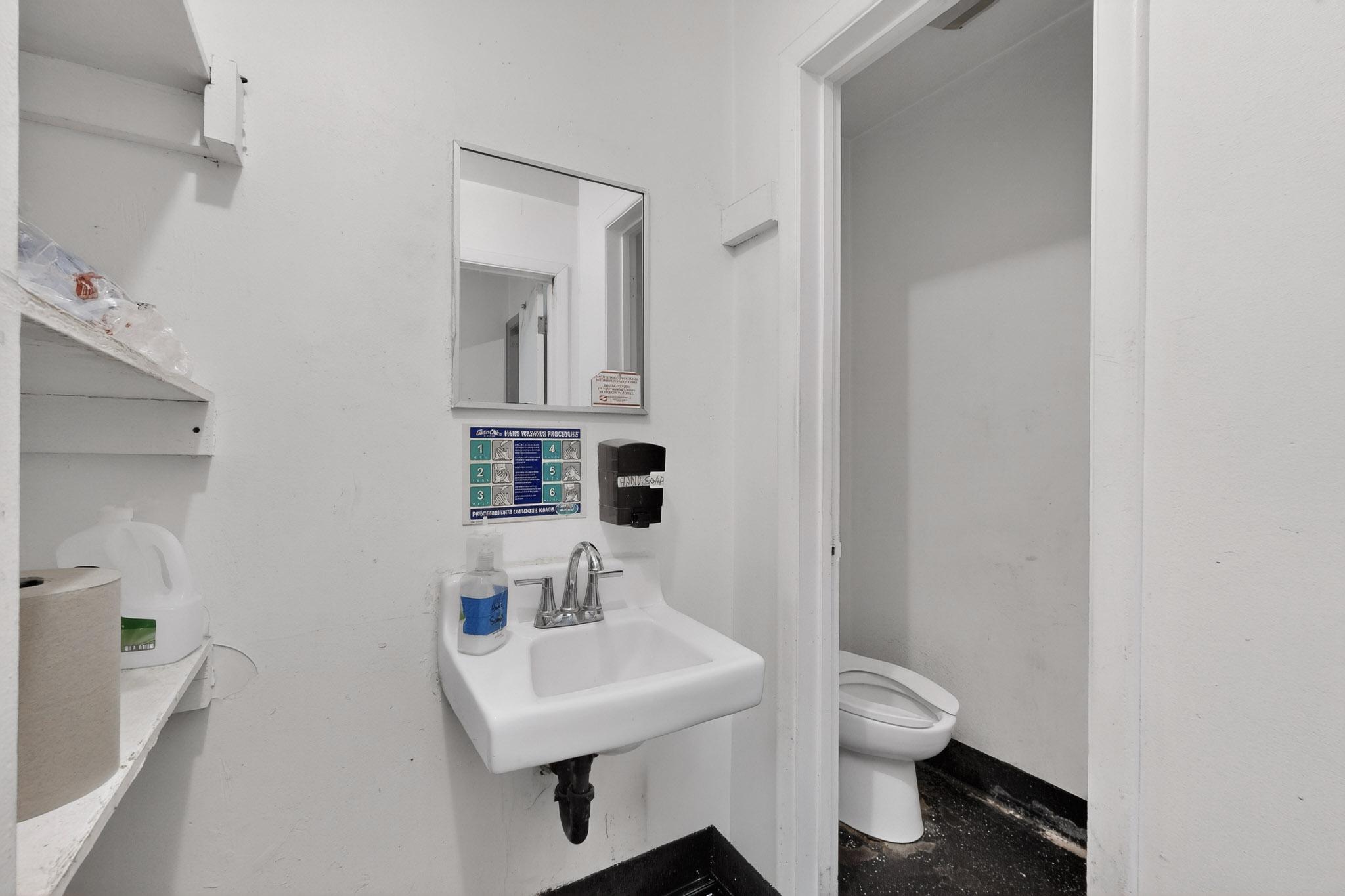 Photo 13 — 5801 Central Avenue NE