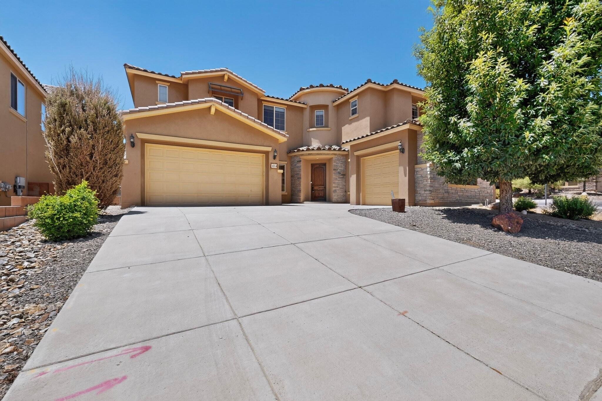 45 Vista Hermosa Place NE