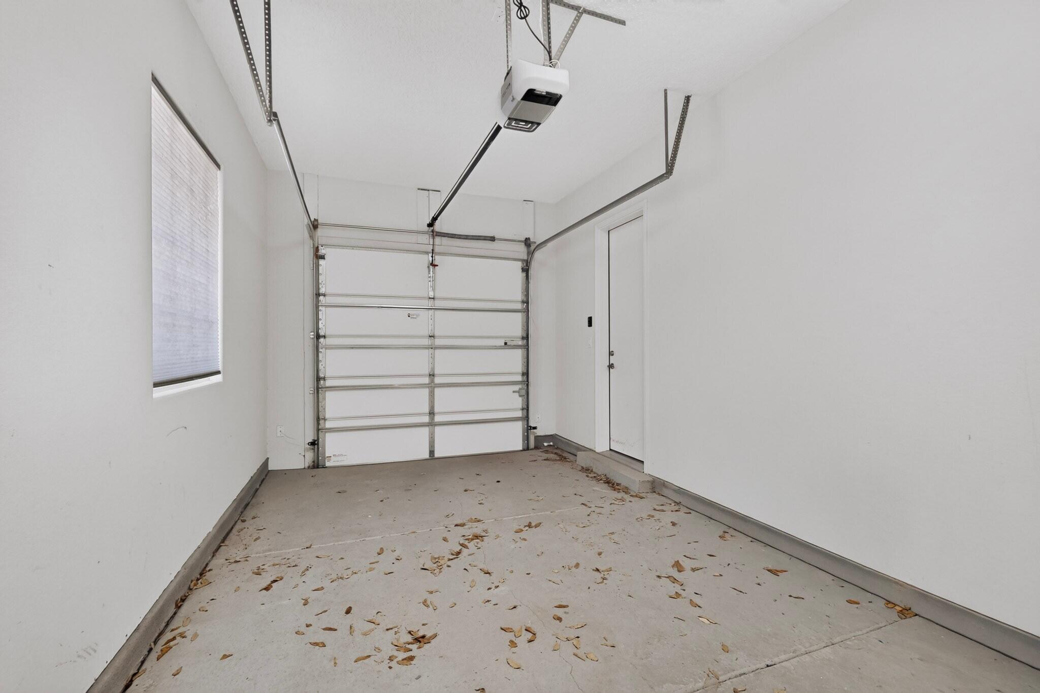 Photo 3 — 45 Vista Hermosa Place NE