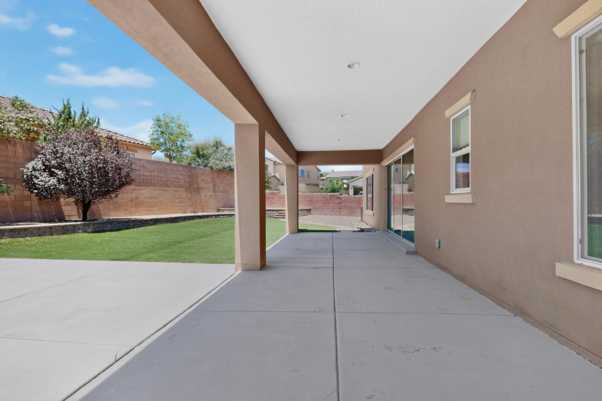 Photo 7 — 45 Vista Hermosa Place NE