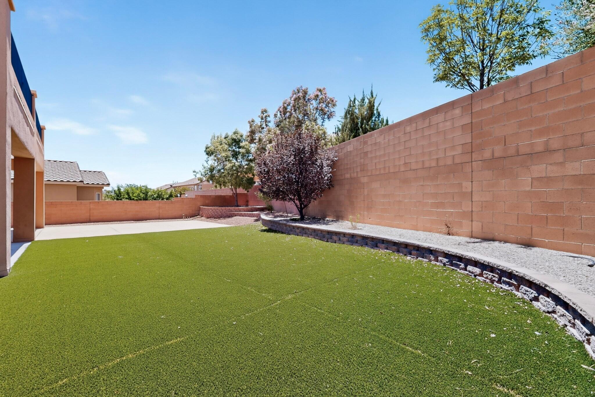 Photo 8 — 45 Vista Hermosa Place NE