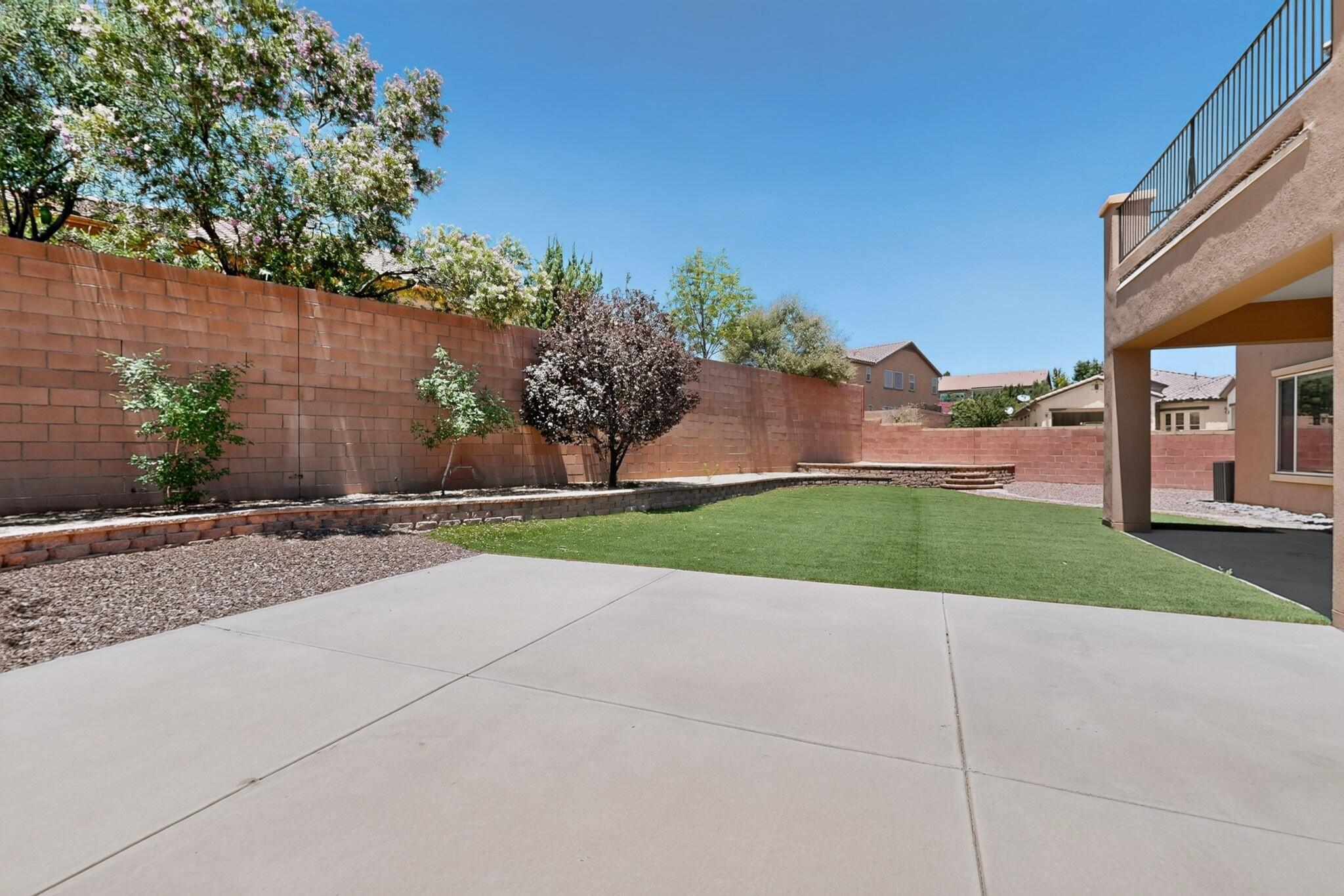 Photo 10 — 45 Vista Hermosa Place NE