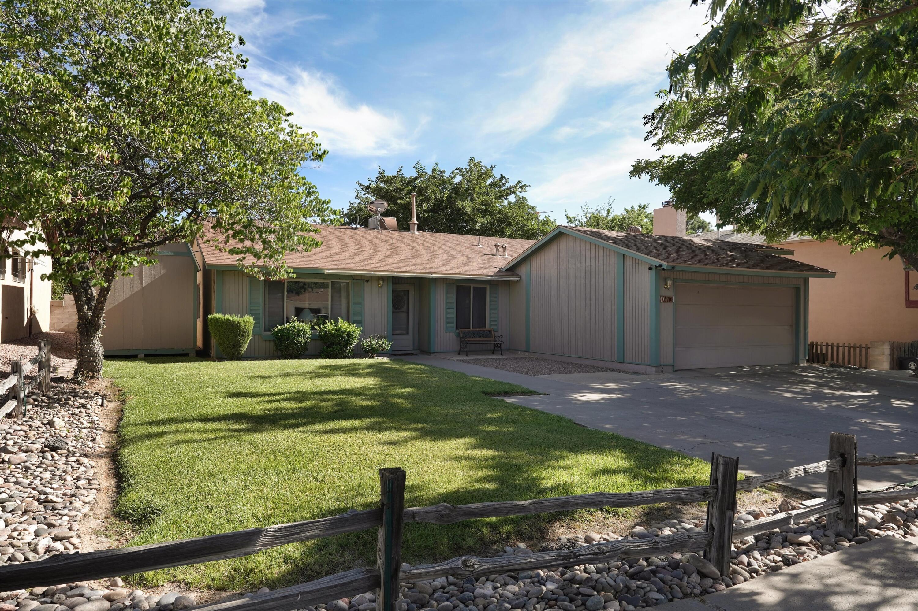 6908 Luella Anne Drive NE