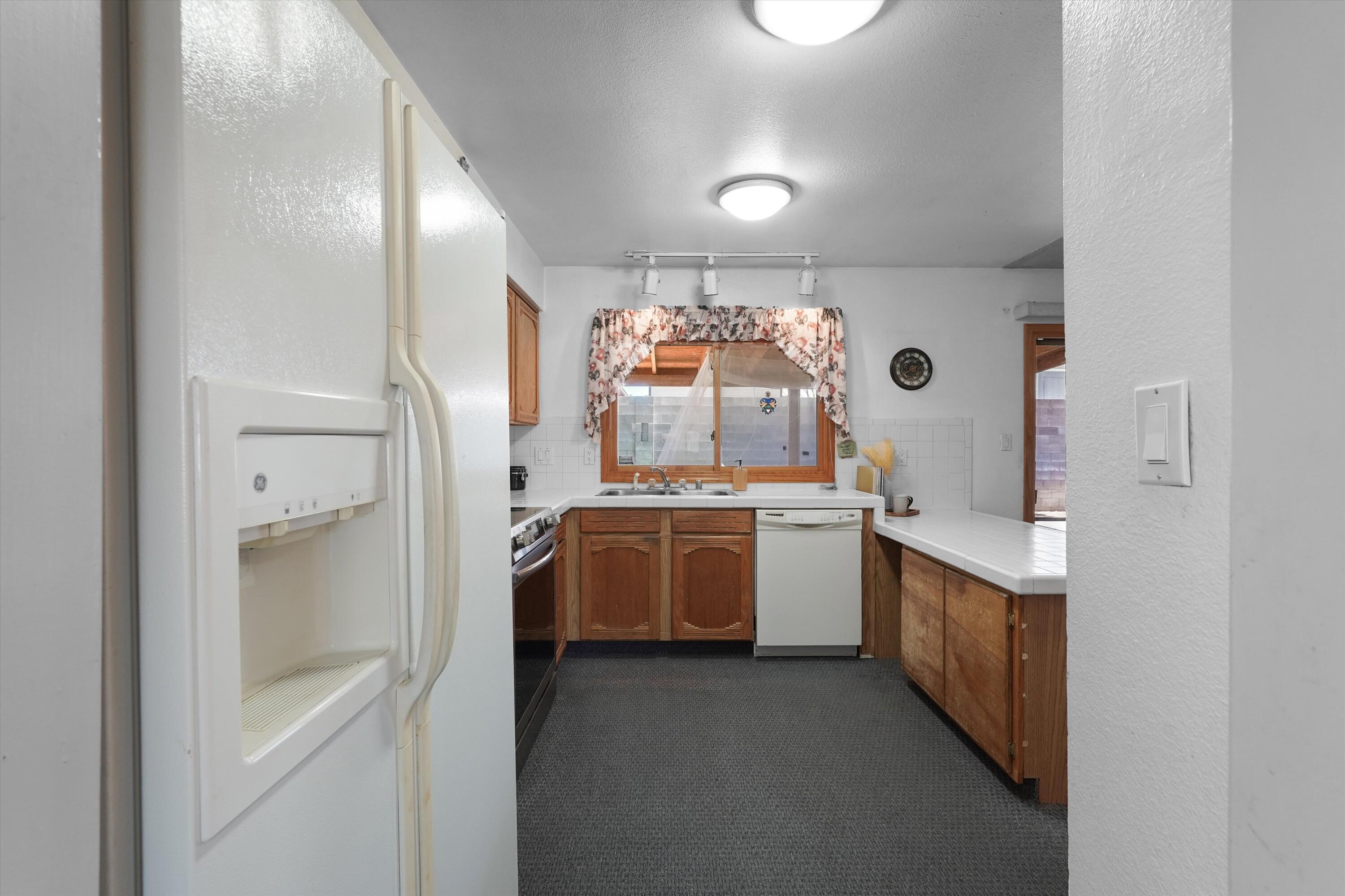 Photo 11 — 6908 Luella Anne Drive NE