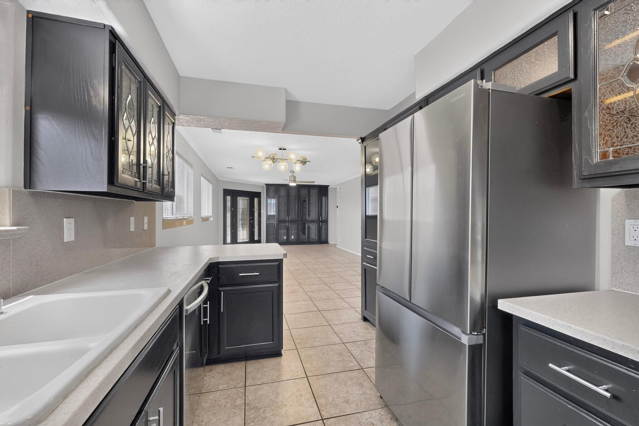 Photo 12 — 212 Manzano Street NE A