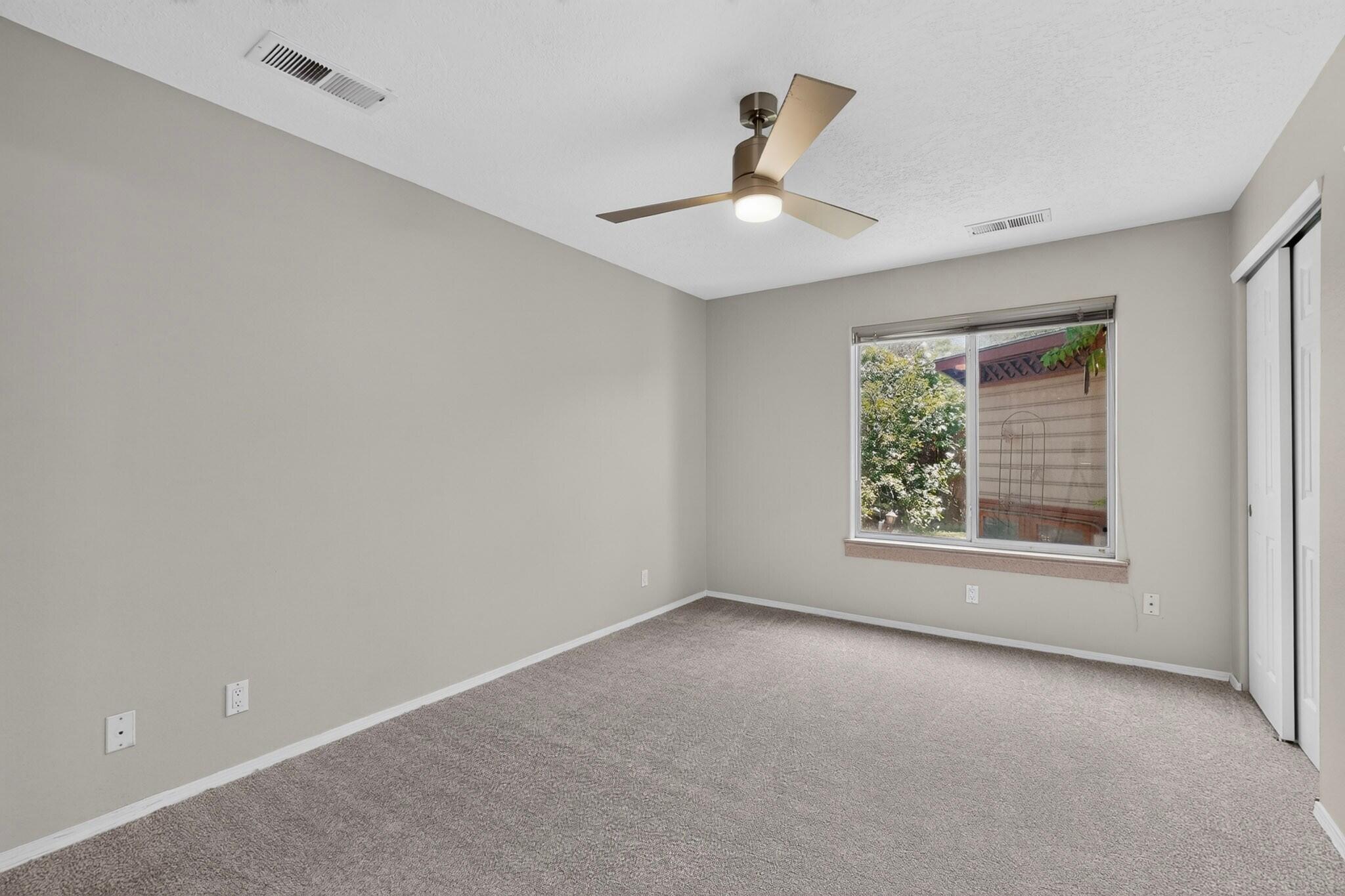 Photo 14 — 212 Manzano Street NE A