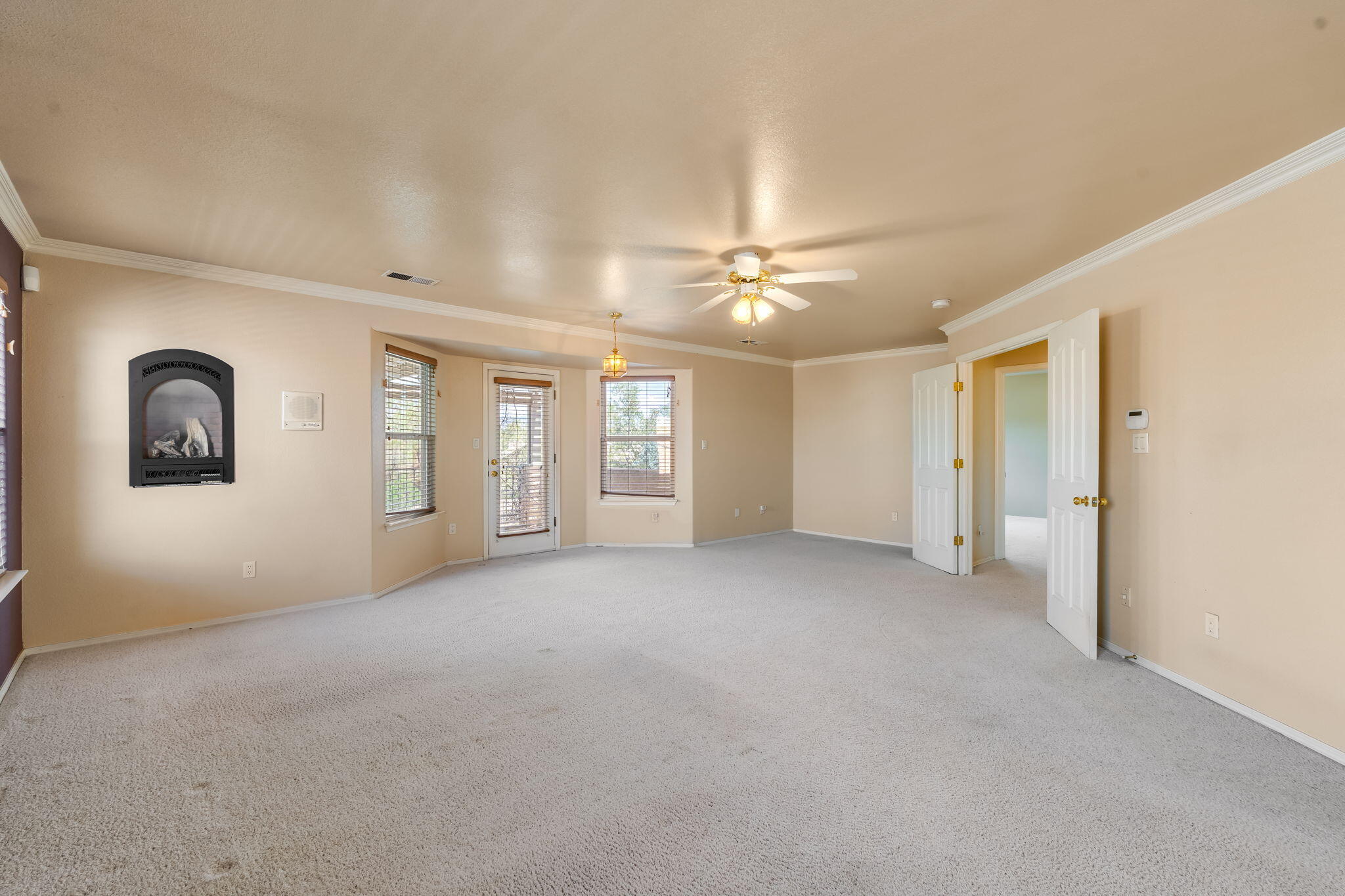 Photo 16 — 7008 Santa Marisa Street NE