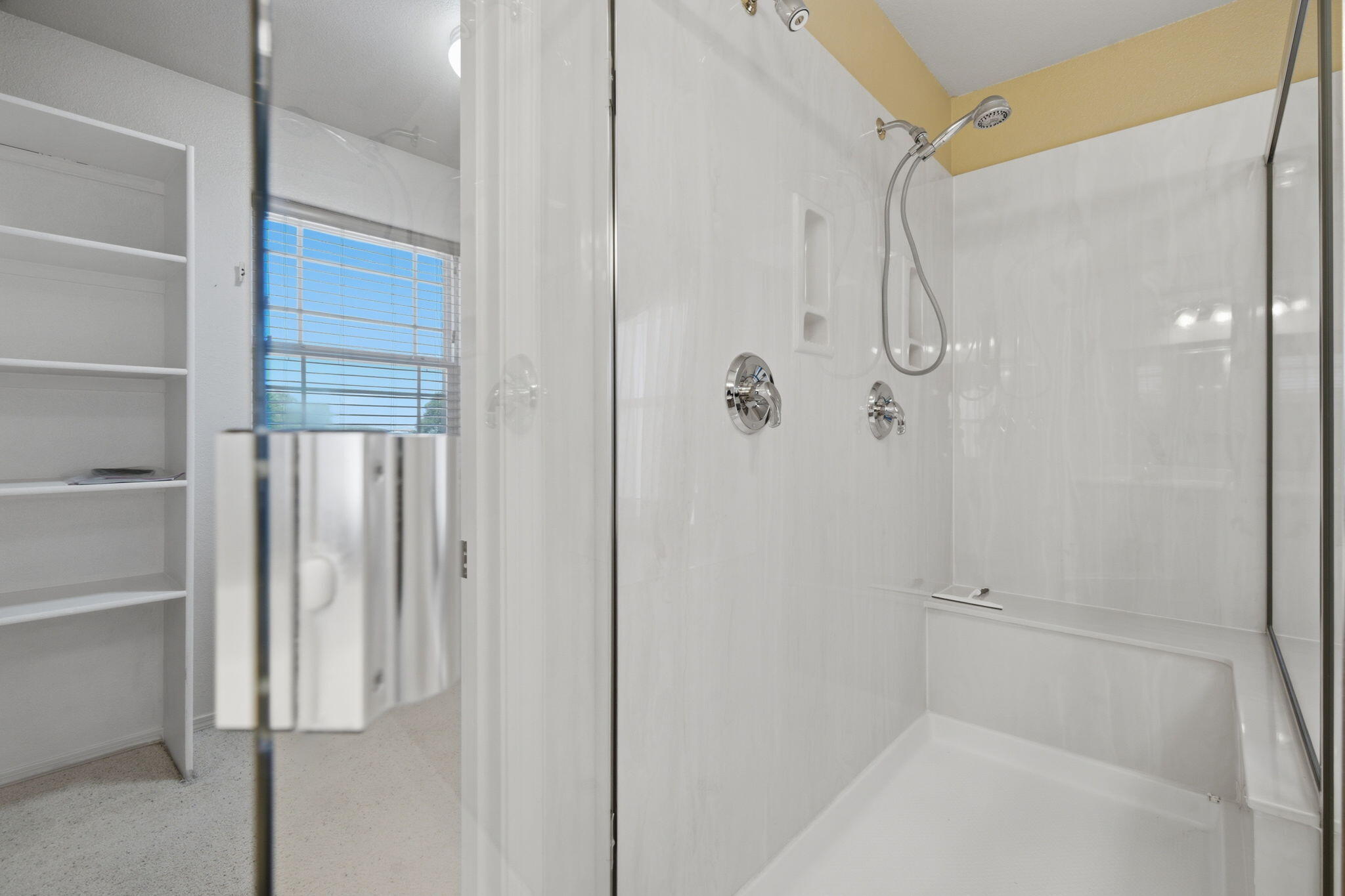 Photo 11 — 7008 Santa Marisa Street NE