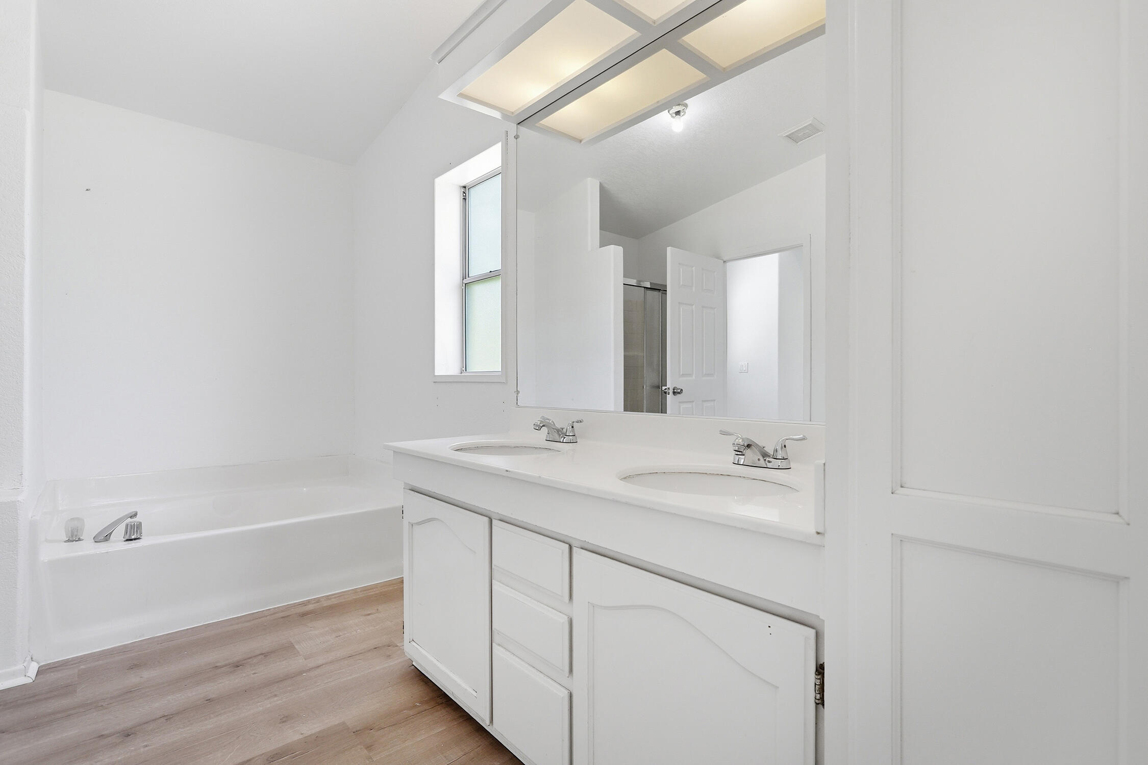 Photo 17 — 75 Romero Road